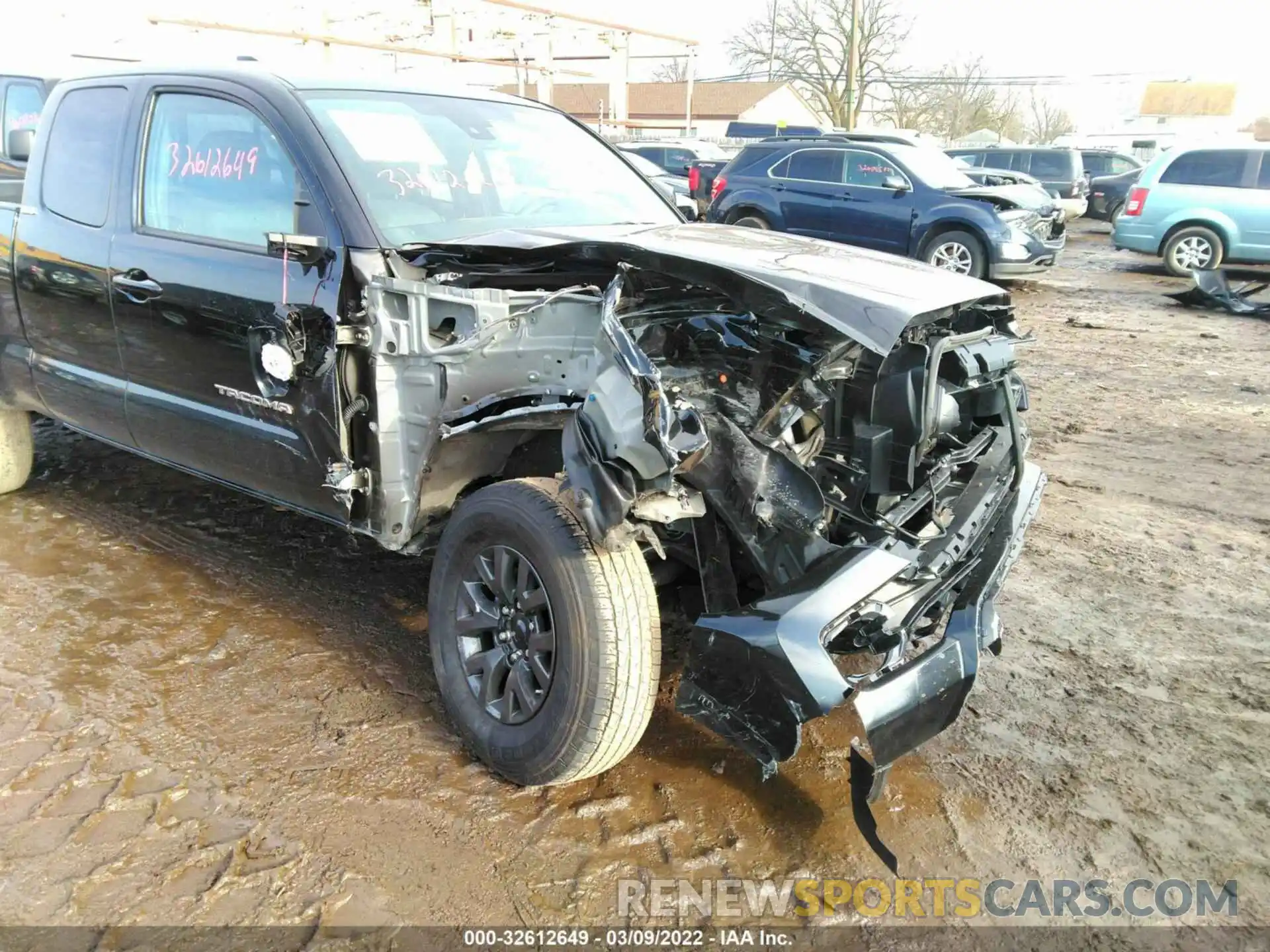 6 Photograph of a damaged car 3TYSZ5AN6LT002251 TOYOTA TACOMA 4WD 2020