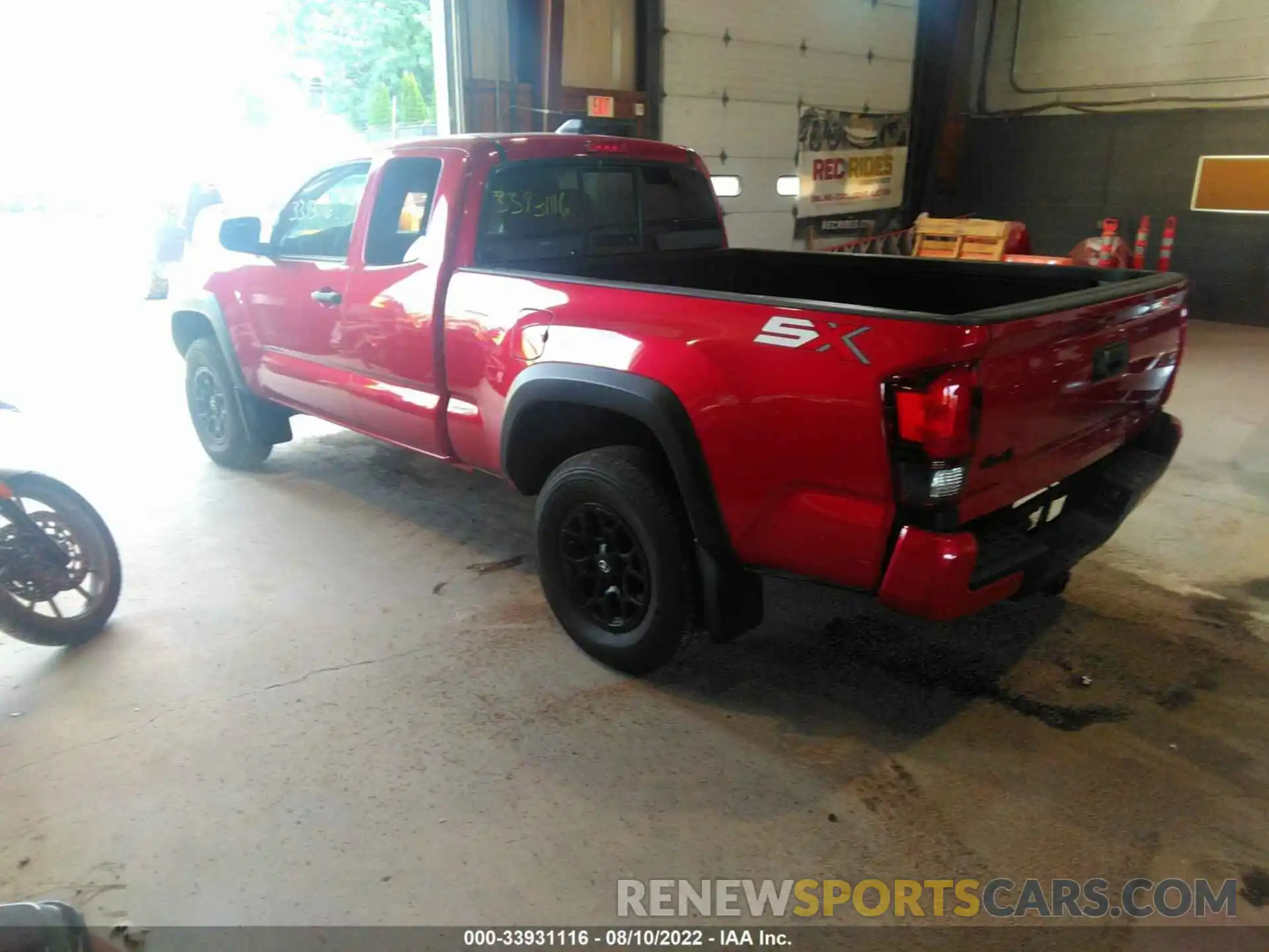 3 Photograph of a damaged car 3TYSZ5AN6LT006915 TOYOTA TACOMA 4WD 2020