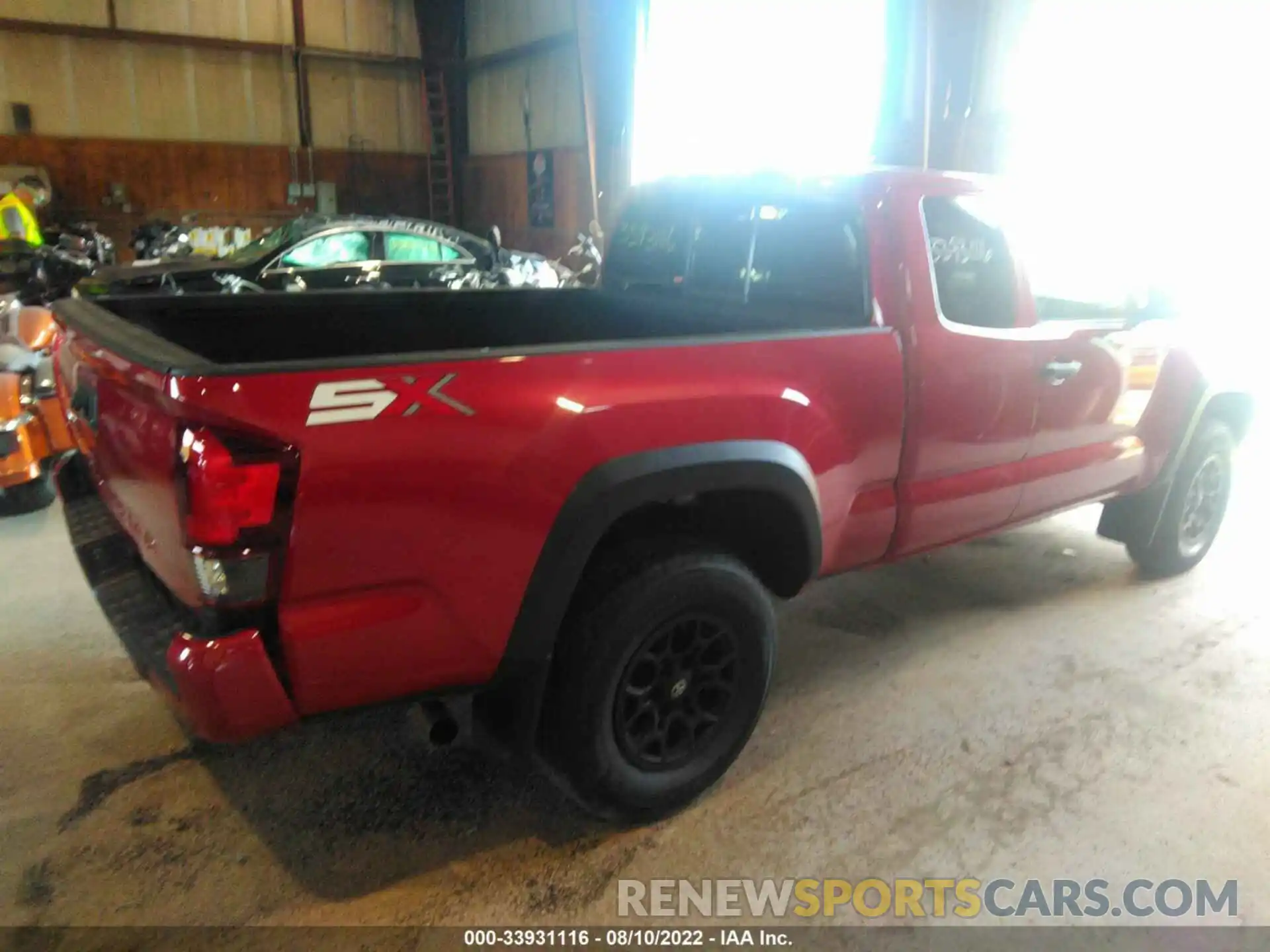 4 Photograph of a damaged car 3TYSZ5AN6LT006915 TOYOTA TACOMA 4WD 2020