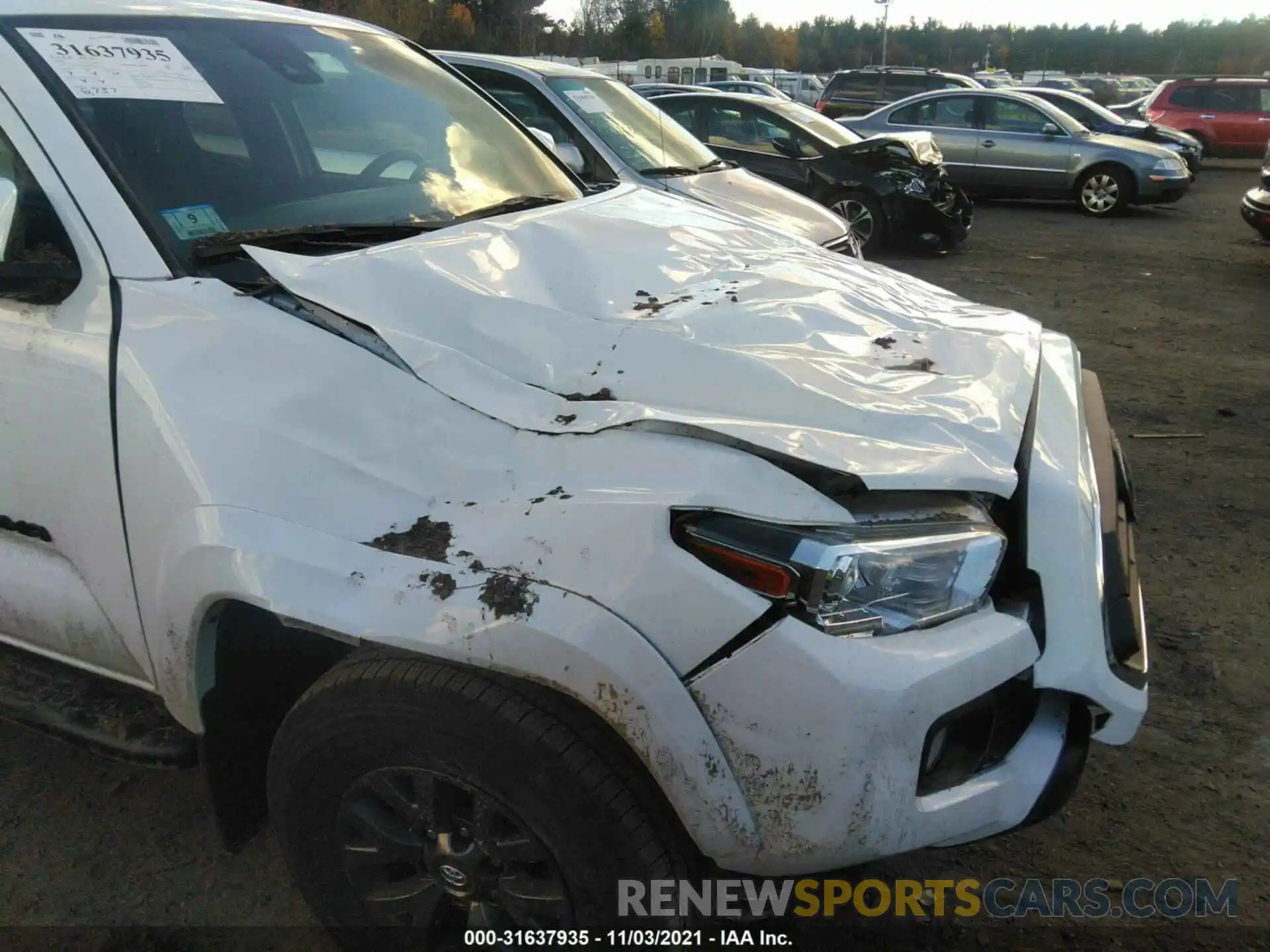 6 Photograph of a damaged car 3TYSZ5AN7LT004557 TOYOTA TACOMA 4WD 2020