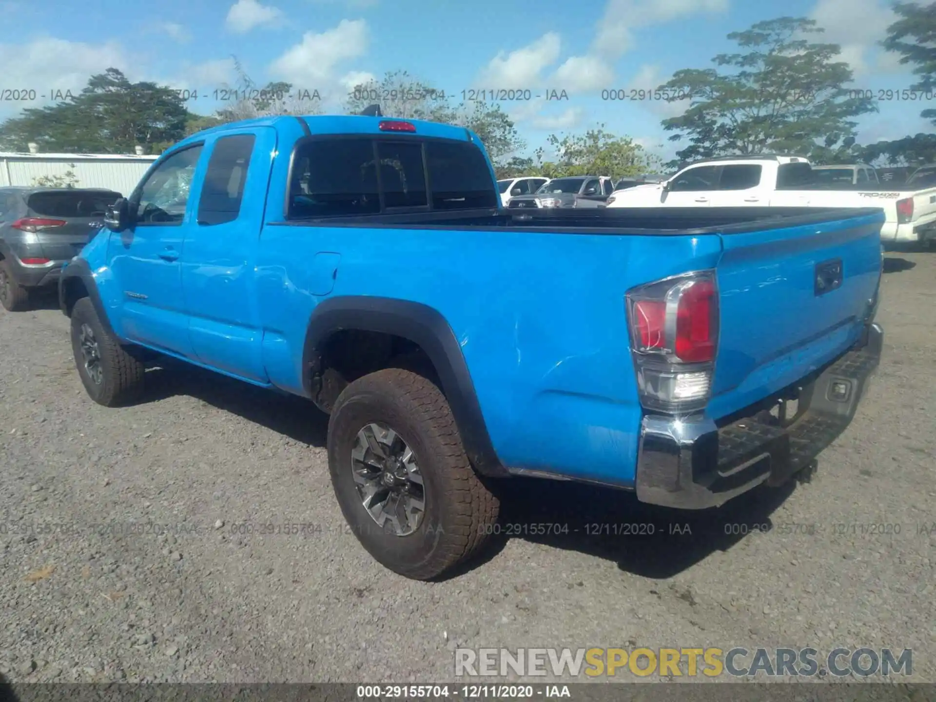 3 Photograph of a damaged car 3TYSZ5AN9LT003250 TOYOTA TACOMA 4WD 2020