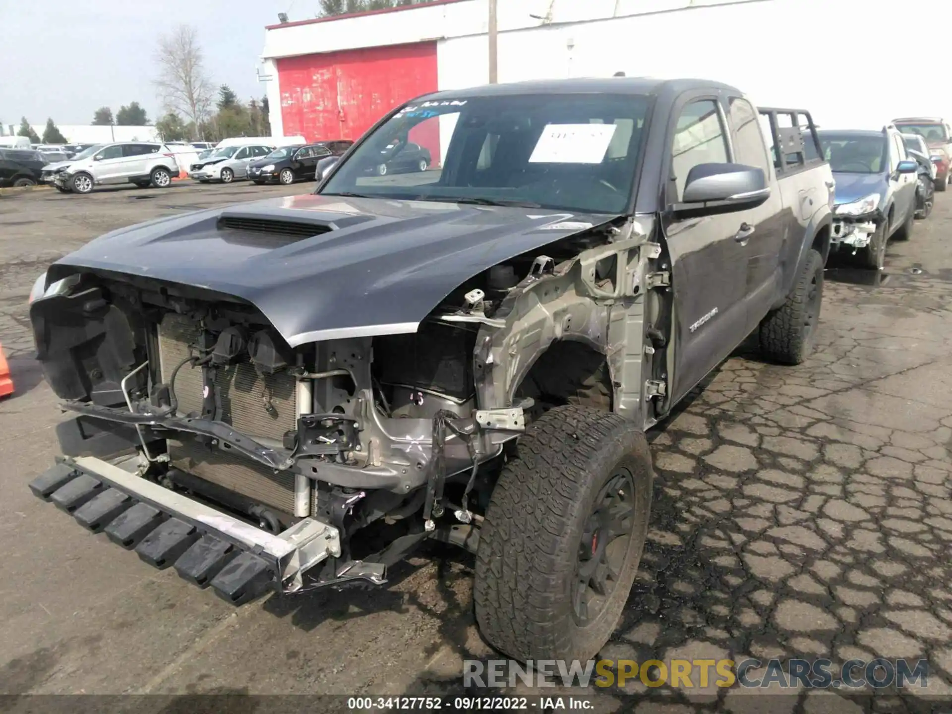 2 Photograph of a damaged car 3TYSZ5ANXLT002091 TOYOTA TACOMA 4WD 2020