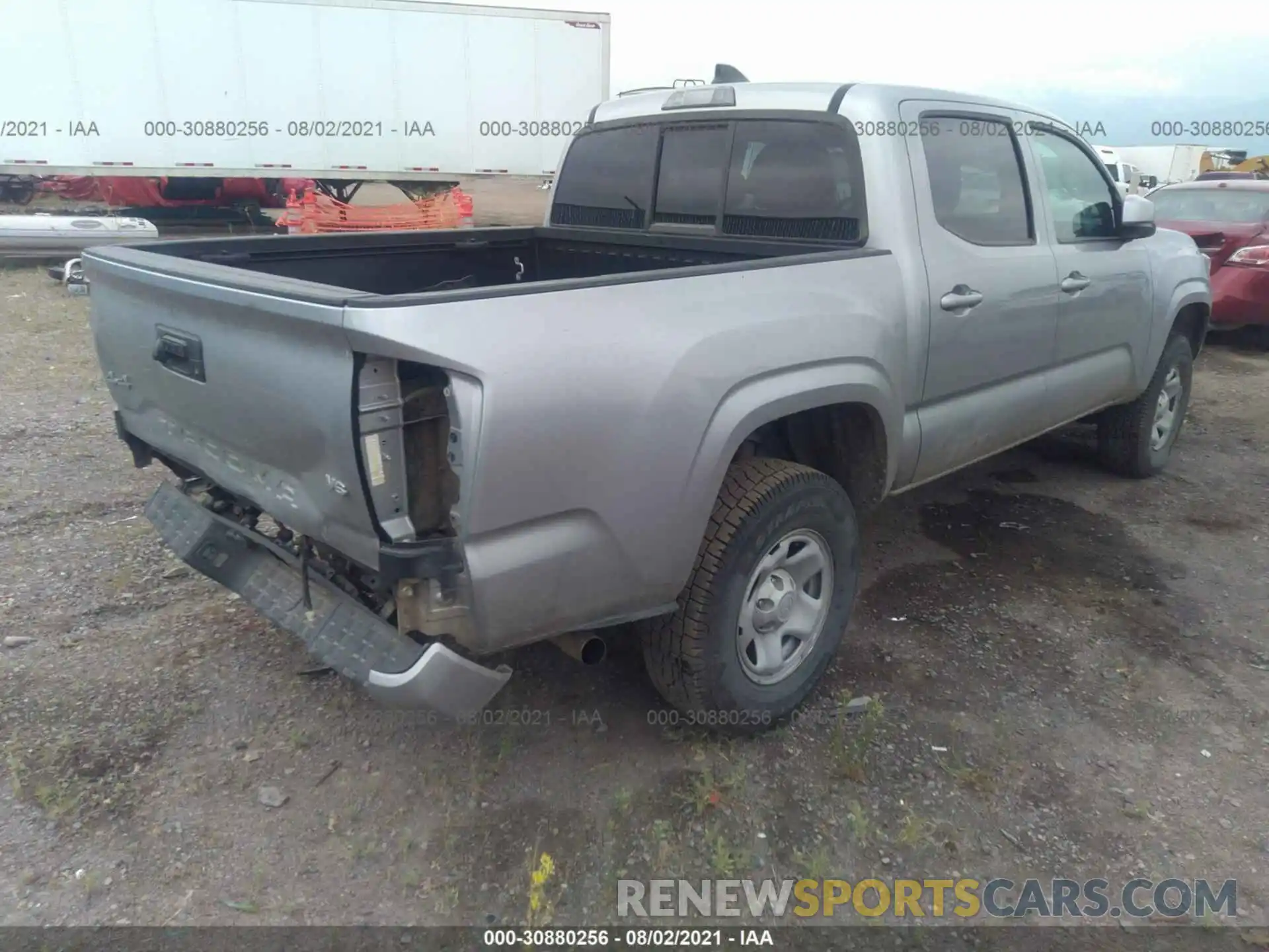 4 Фотография поврежденного автомобиля 5TFCZ5AN0LX213486 TOYOTA TACOMA 4WD 2020