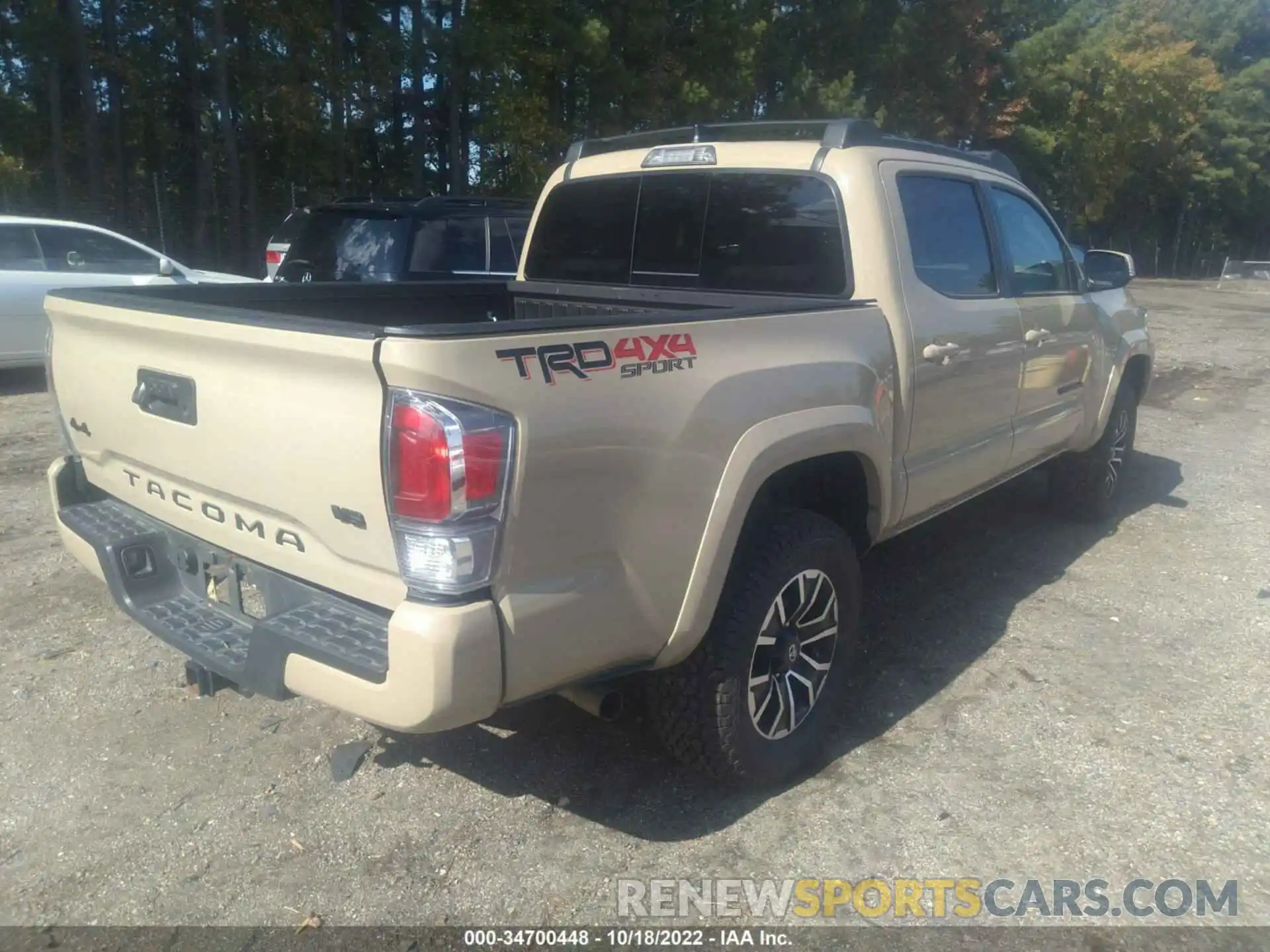 4 Фотография поврежденного автомобиля 5TFCZ5AN0LX222446 TOYOTA TACOMA 4WD 2020