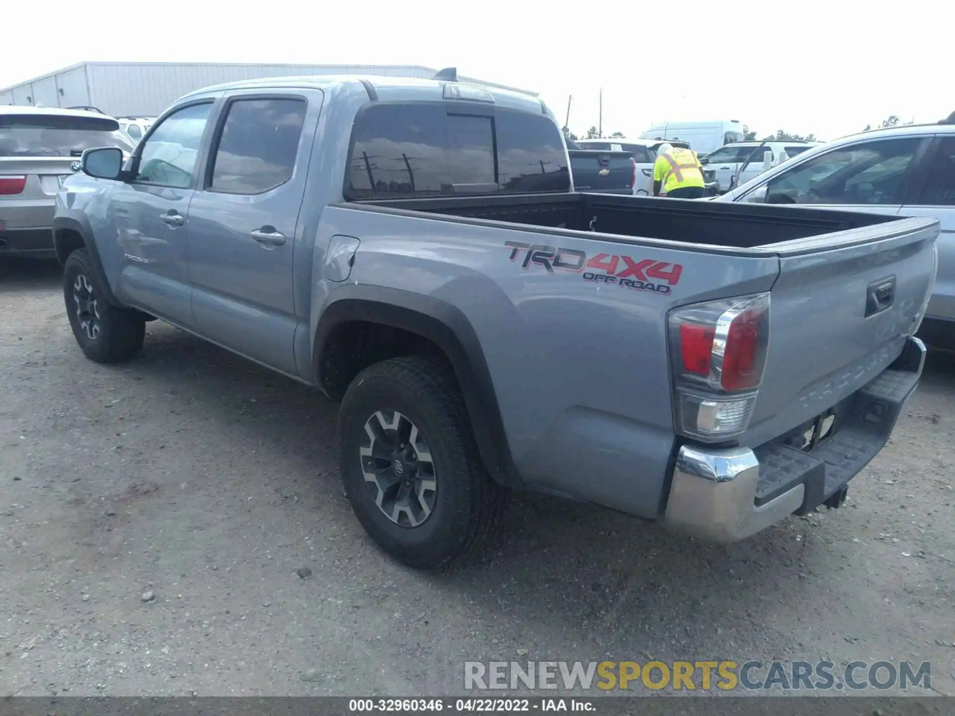 3 Photograph of a damaged car 5TFCZ5AN0LX223578 TOYOTA TACOMA 4WD 2020