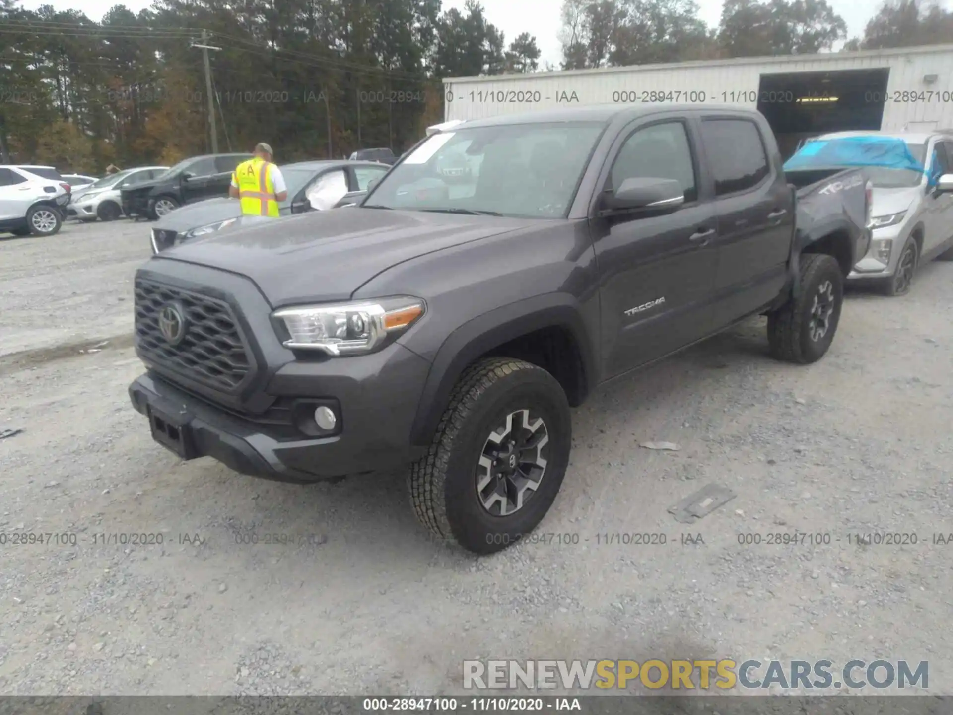 2 Photograph of a damaged car 5TFCZ5AN0LX226190 TOYOTA TACOMA 4WD 2020