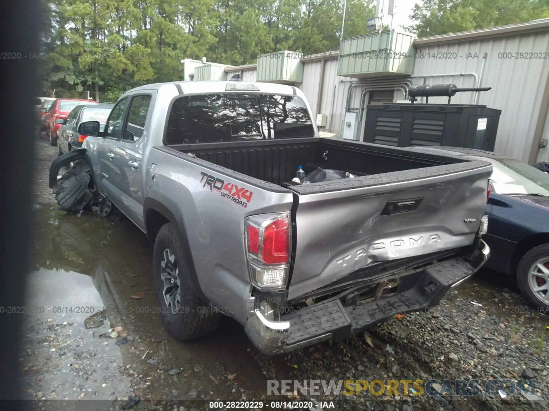 3 Фотография поврежденного автомобиля 5TFCZ5AN0LX230143 TOYOTA TACOMA 4WD 2020