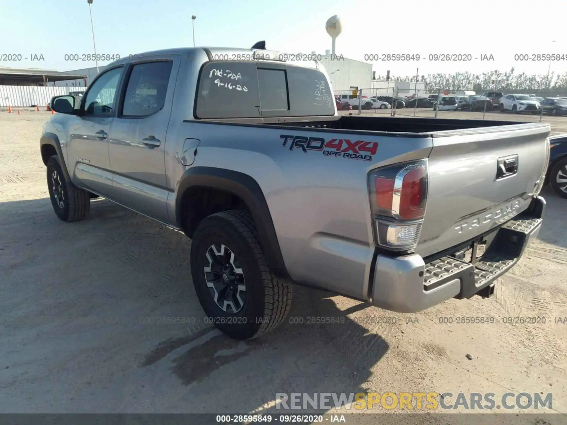 3 Photograph of a damaged car 5TFCZ5AN0LX230756 TOYOTA TACOMA 4WD 2020