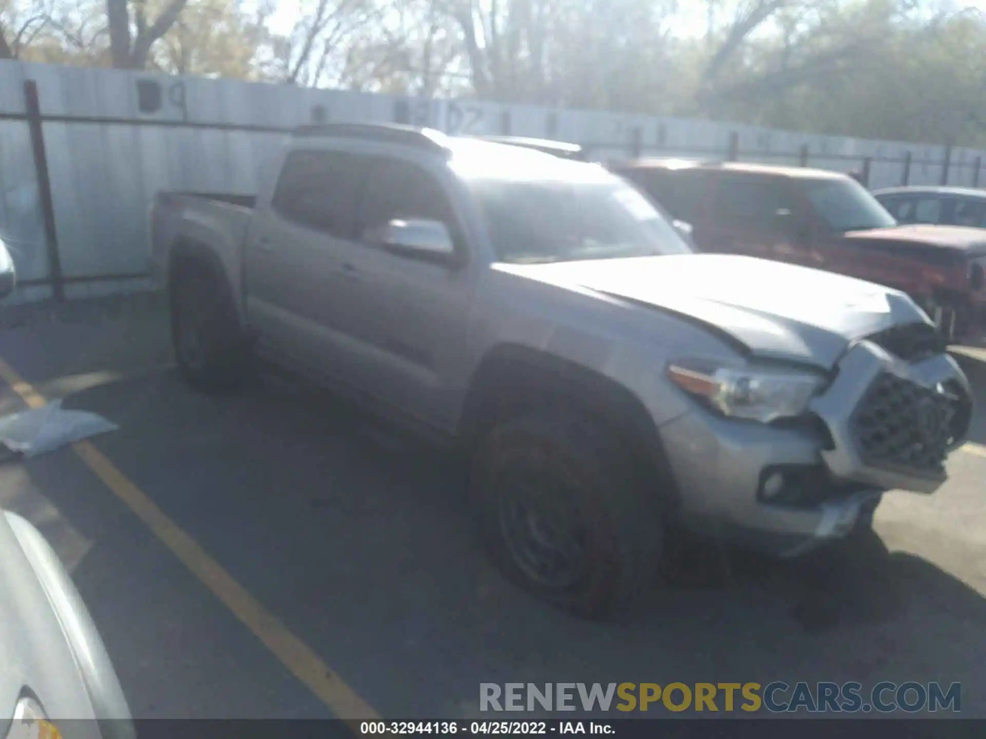 1 Photograph of a damaged car 5TFCZ5AN0LX232698 TOYOTA TACOMA 4WD 2020