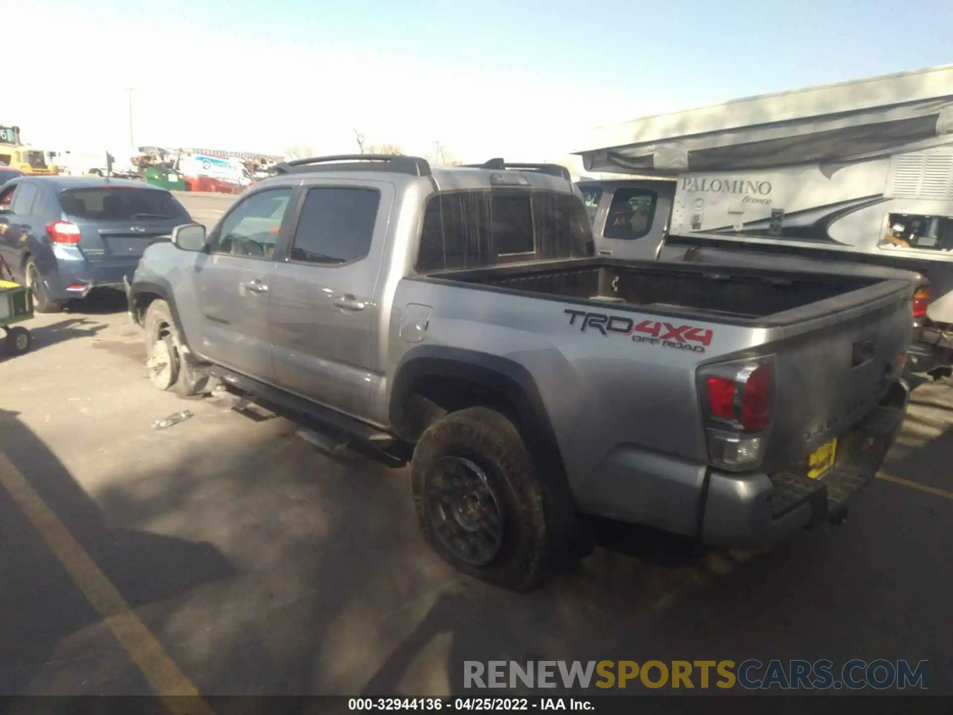 3 Photograph of a damaged car 5TFCZ5AN0LX232698 TOYOTA TACOMA 4WD 2020