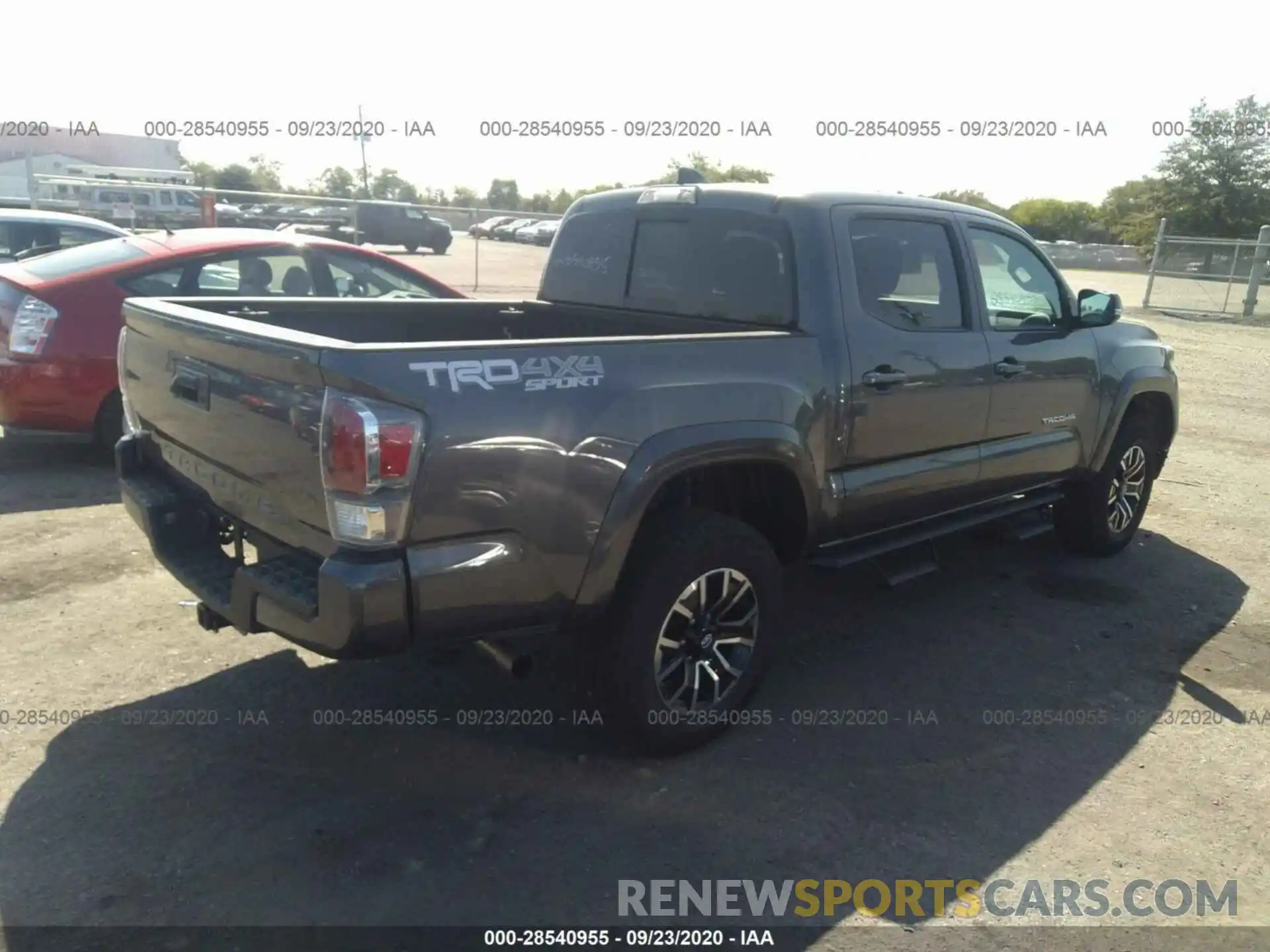 4 Photograph of a damaged car 5TFCZ5AN0LX233169 TOYOTA TACOMA 4WD 2020