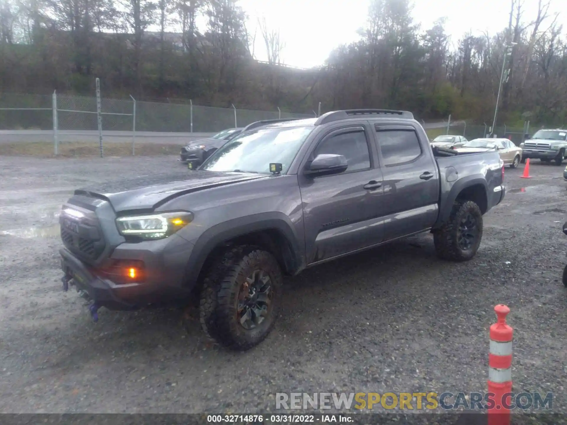 2 Photograph of a damaged car 5TFCZ5AN0LX235486 TOYOTA TACOMA 4WD 2020