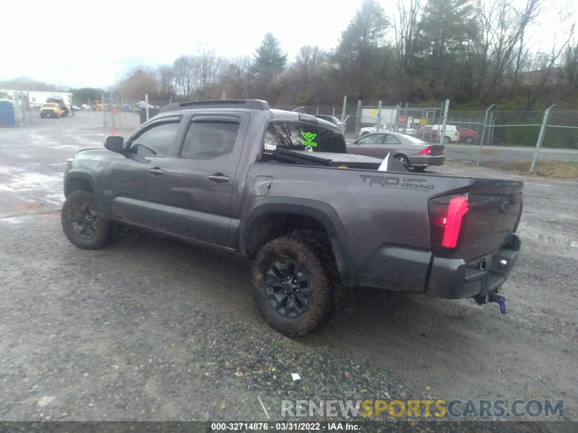 3 Photograph of a damaged car 5TFCZ5AN0LX235486 TOYOTA TACOMA 4WD 2020