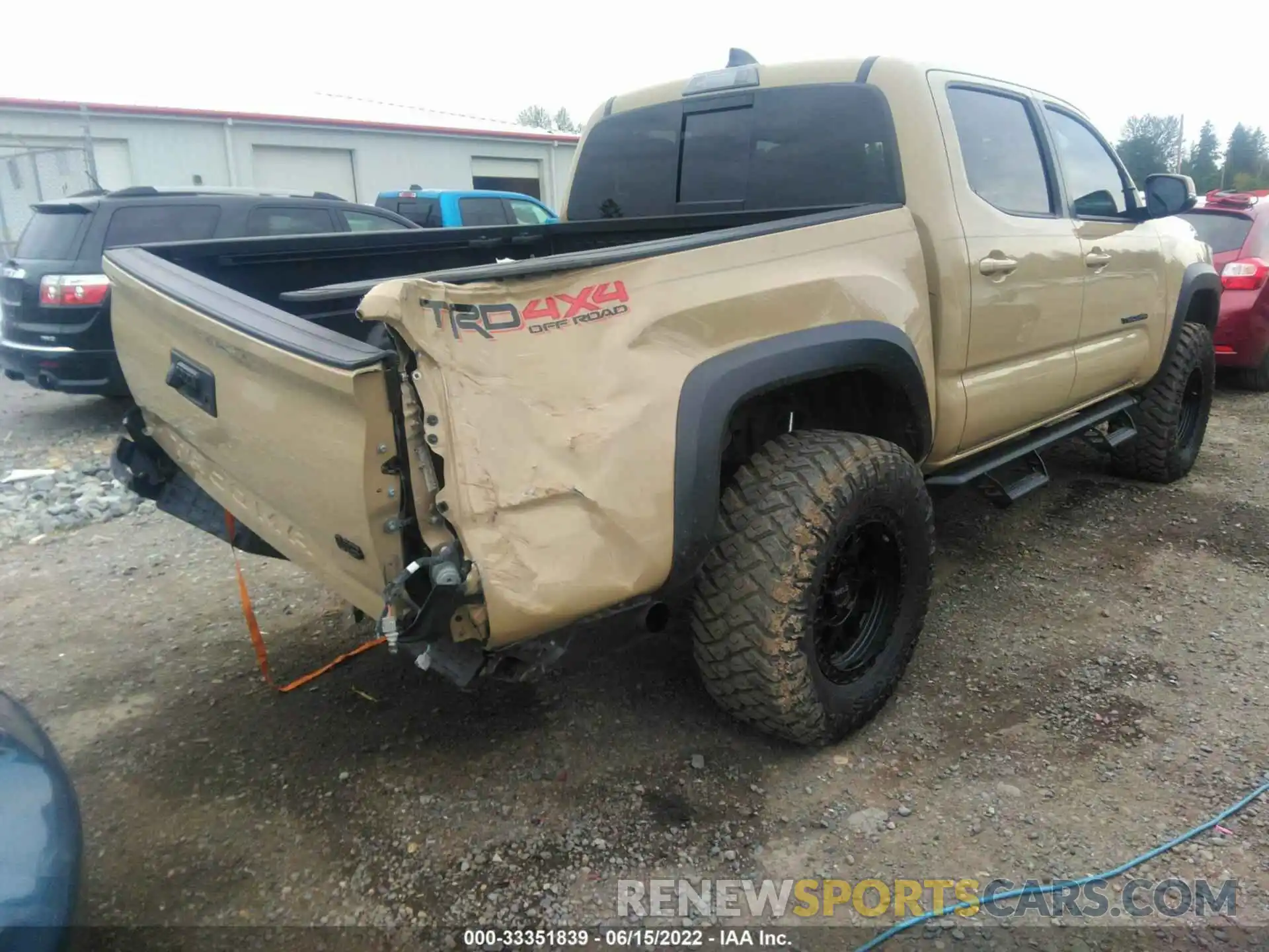 4 Photograph of a damaged car 5TFCZ5AN0LX235732 TOYOTA TACOMA 4WD 2020