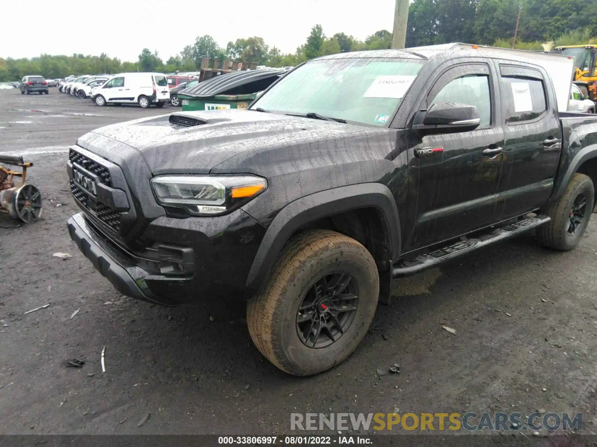 2 Photograph of a damaged car 5TFCZ5AN0LX236928 TOYOTA TACOMA 4WD 2020