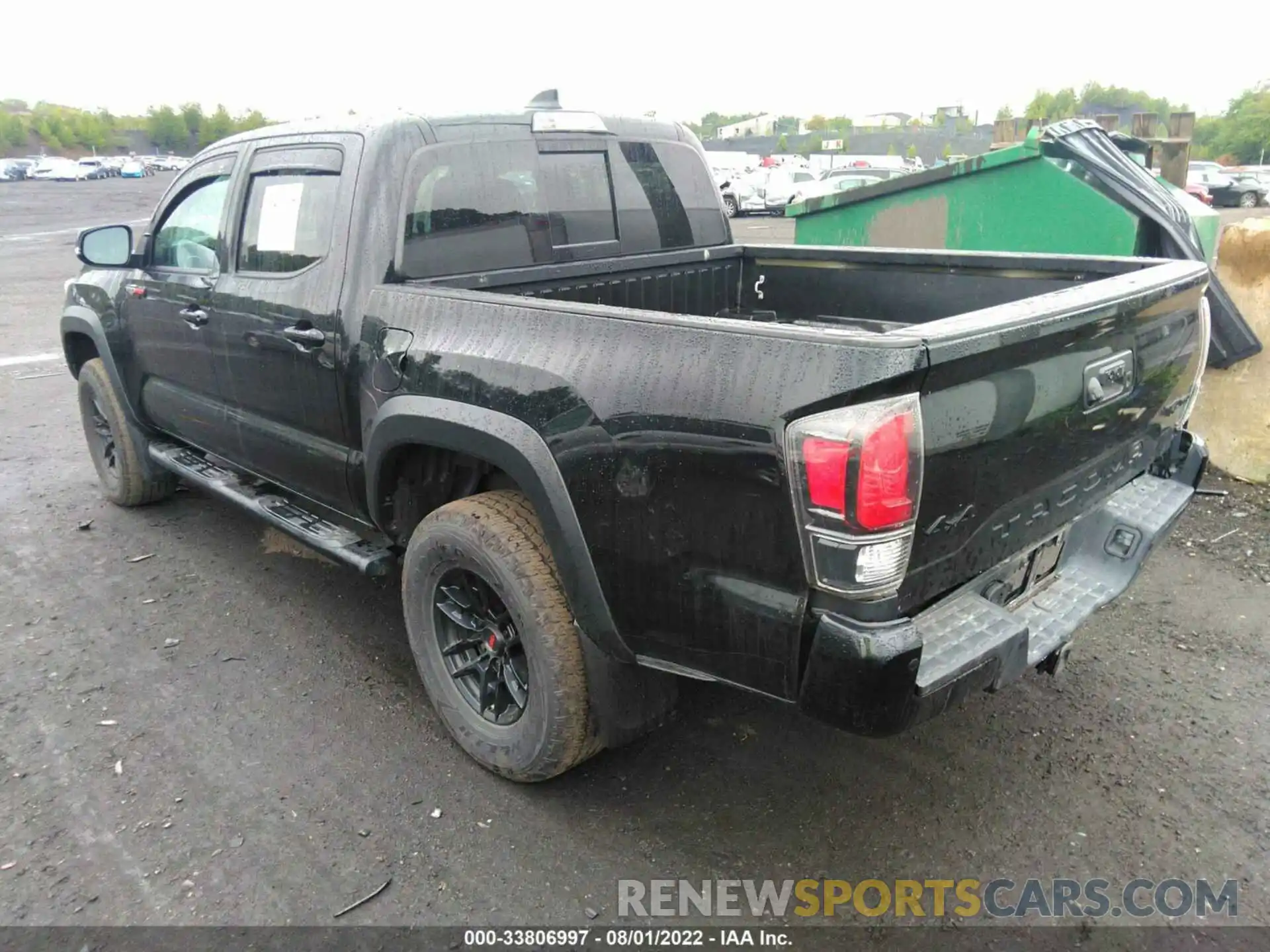 3 Photograph of a damaged car 5TFCZ5AN0LX236928 TOYOTA TACOMA 4WD 2020