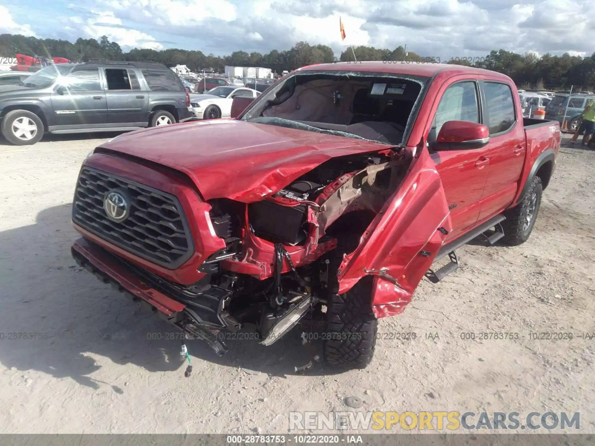 6 Photograph of a damaged car 5TFCZ5AN0LX238453 TOYOTA TACOMA 4WD 2020