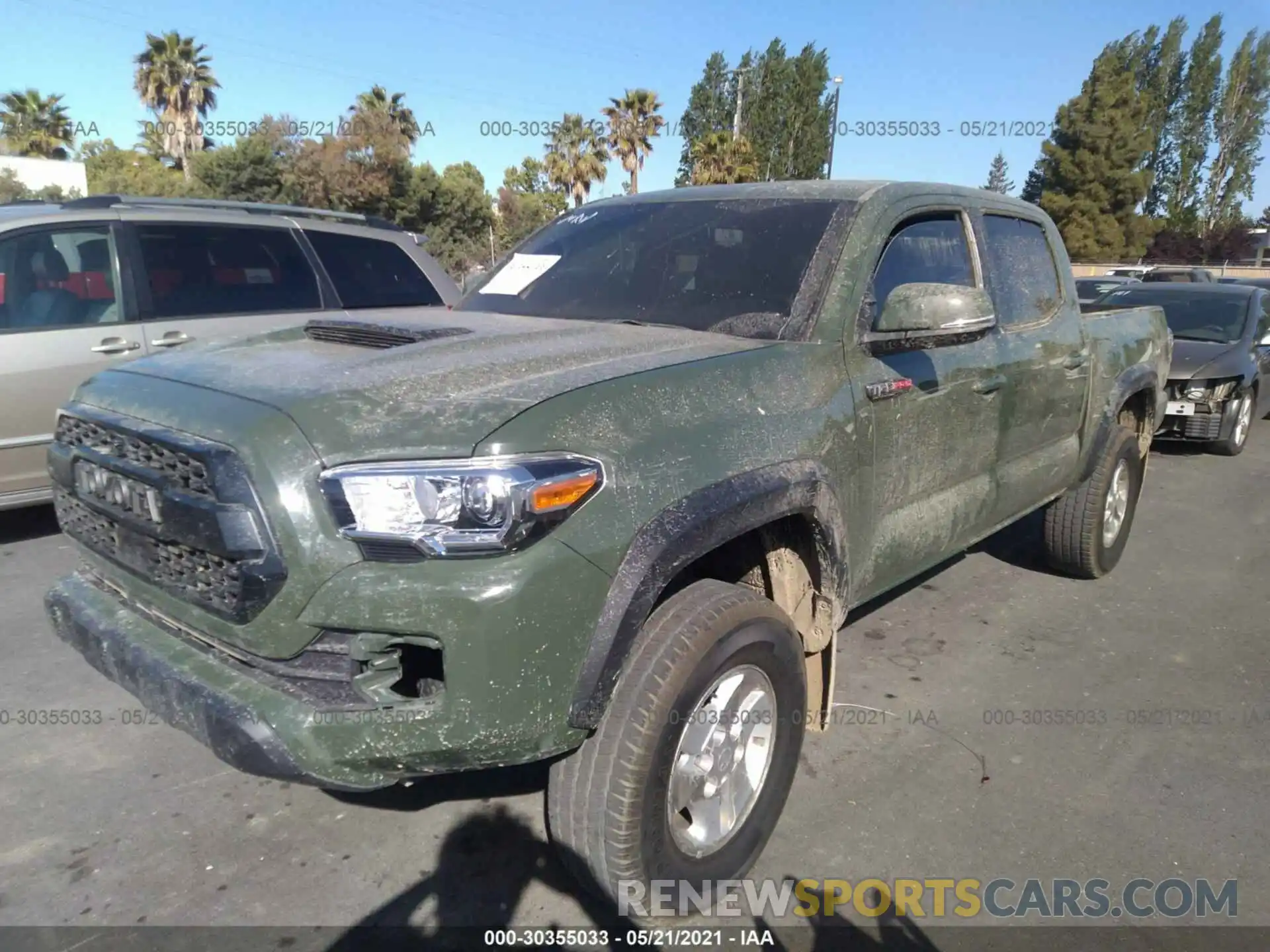 2 Photograph of a damaged car 5TFCZ5AN0LX243040 TOYOTA TACOMA 4WD 2020