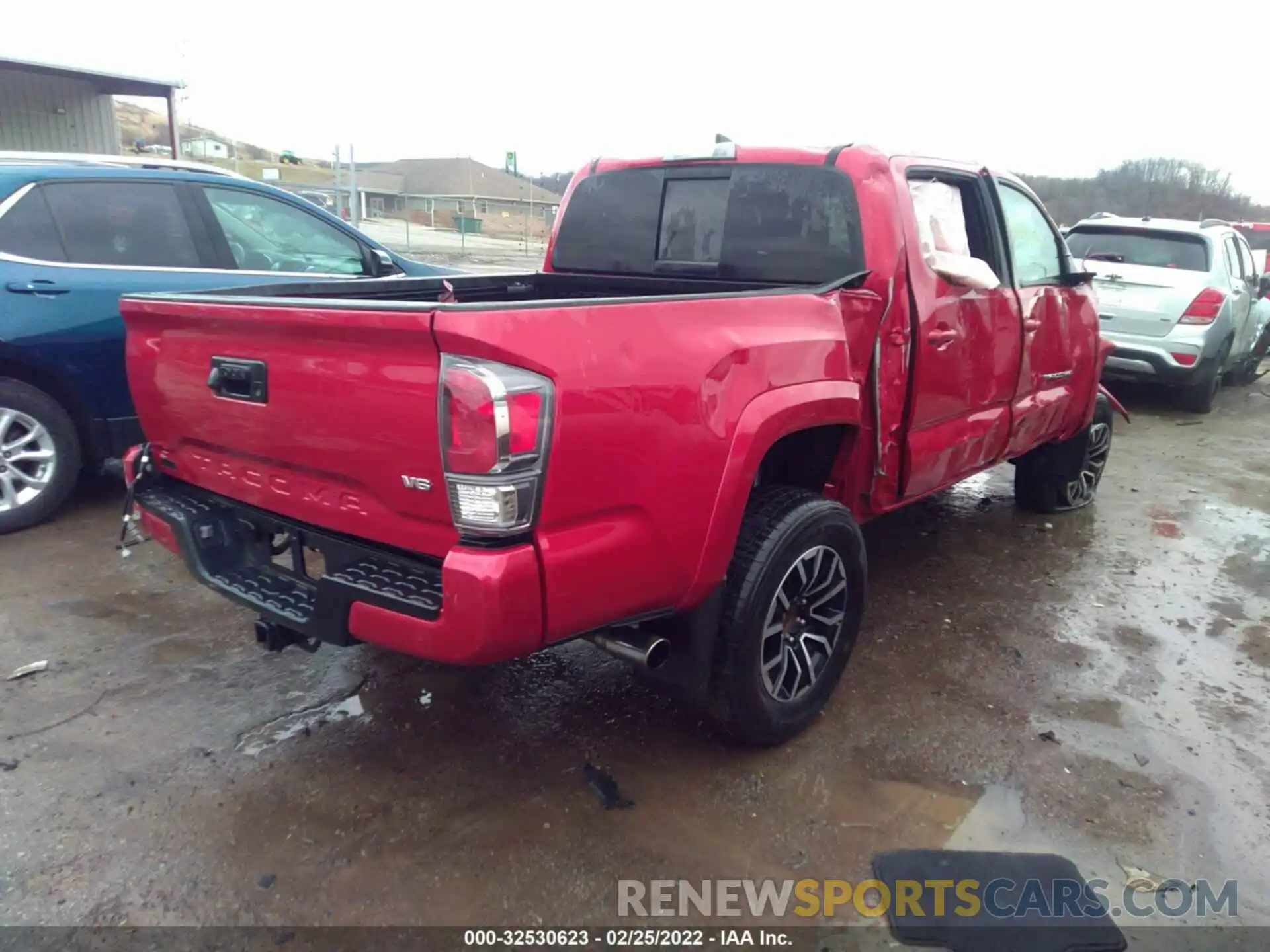 4 Фотография поврежденного автомобиля 5TFCZ5AN1LX212640 TOYOTA TACOMA 4WD 2020