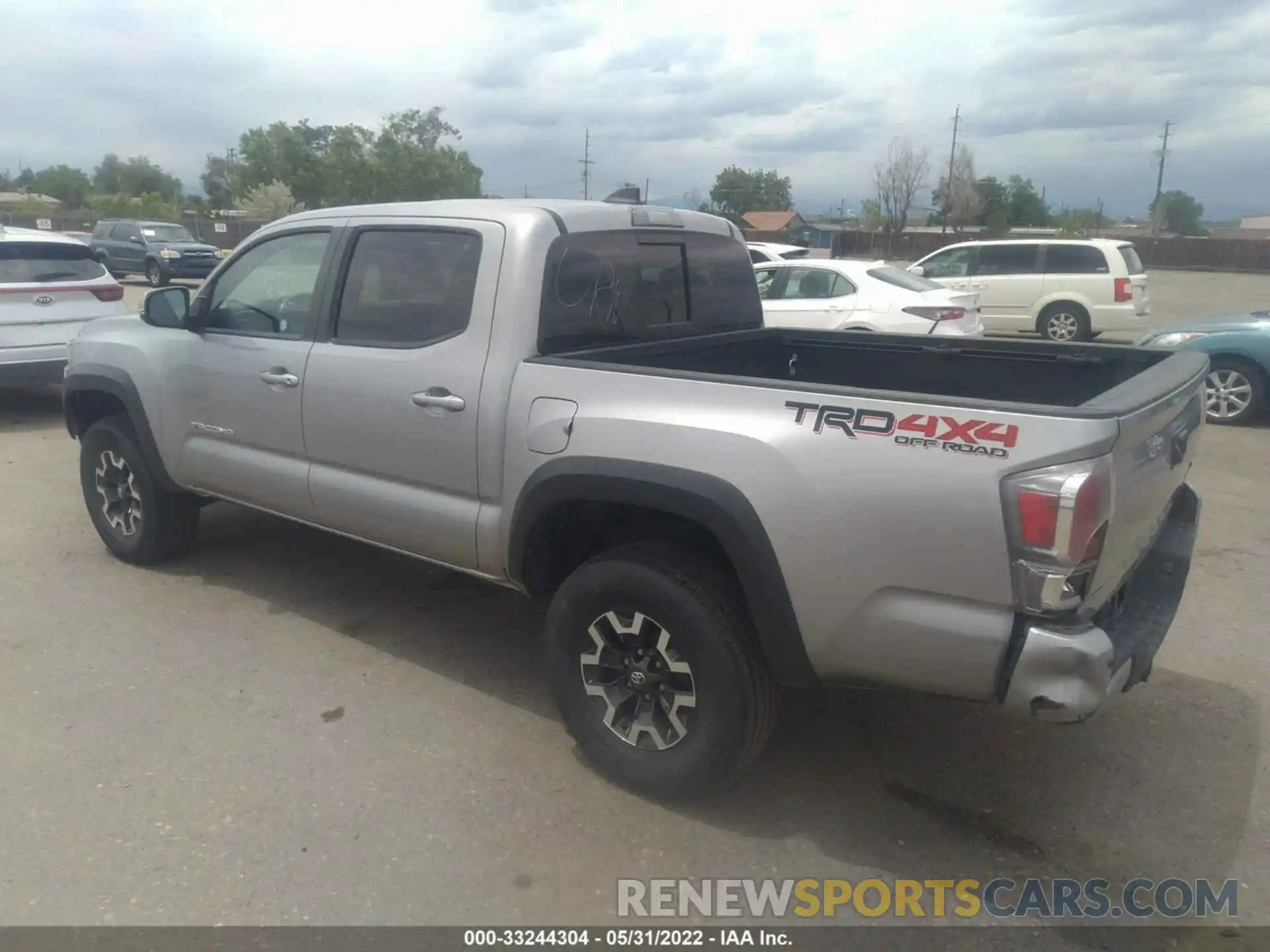 3 Photograph of a damaged car 5TFCZ5AN1LX213528 TOYOTA TACOMA 4WD 2020