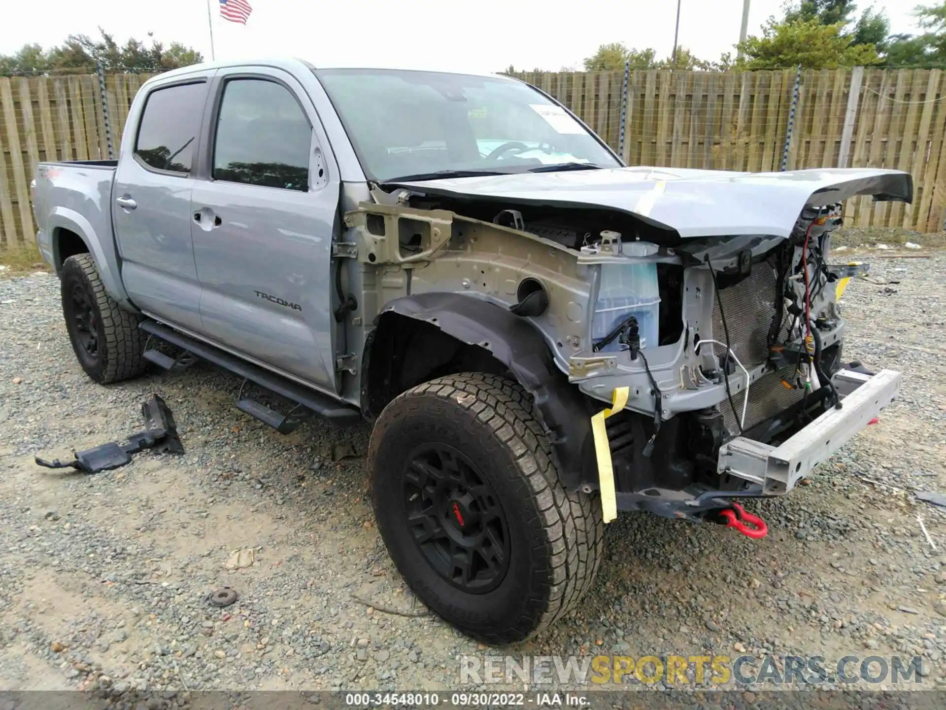 1 Photograph of a damaged car 5TFCZ5AN1LX218857 TOYOTA TACOMA 4WD 2020