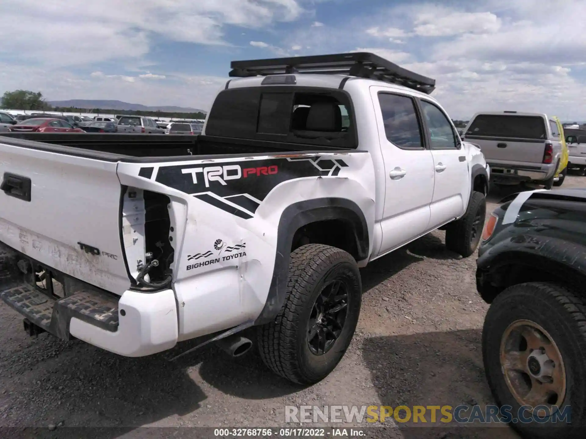 4 Фотография поврежденного автомобиля 5TFCZ5AN1LX221869 TOYOTA TACOMA 4WD 2020