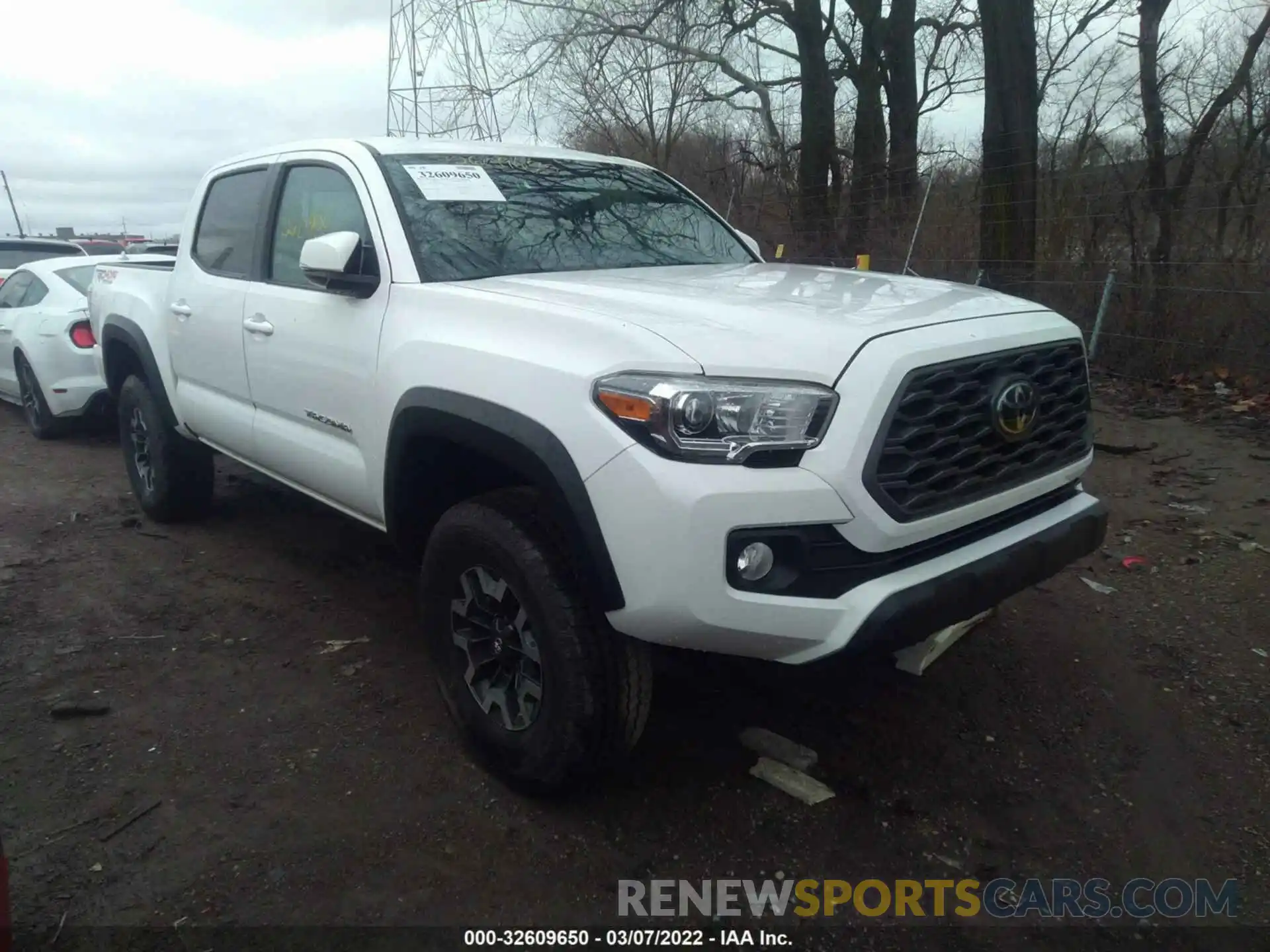 1 Photograph of a damaged car 5TFCZ5AN1LX230099 TOYOTA TACOMA 4WD 2020