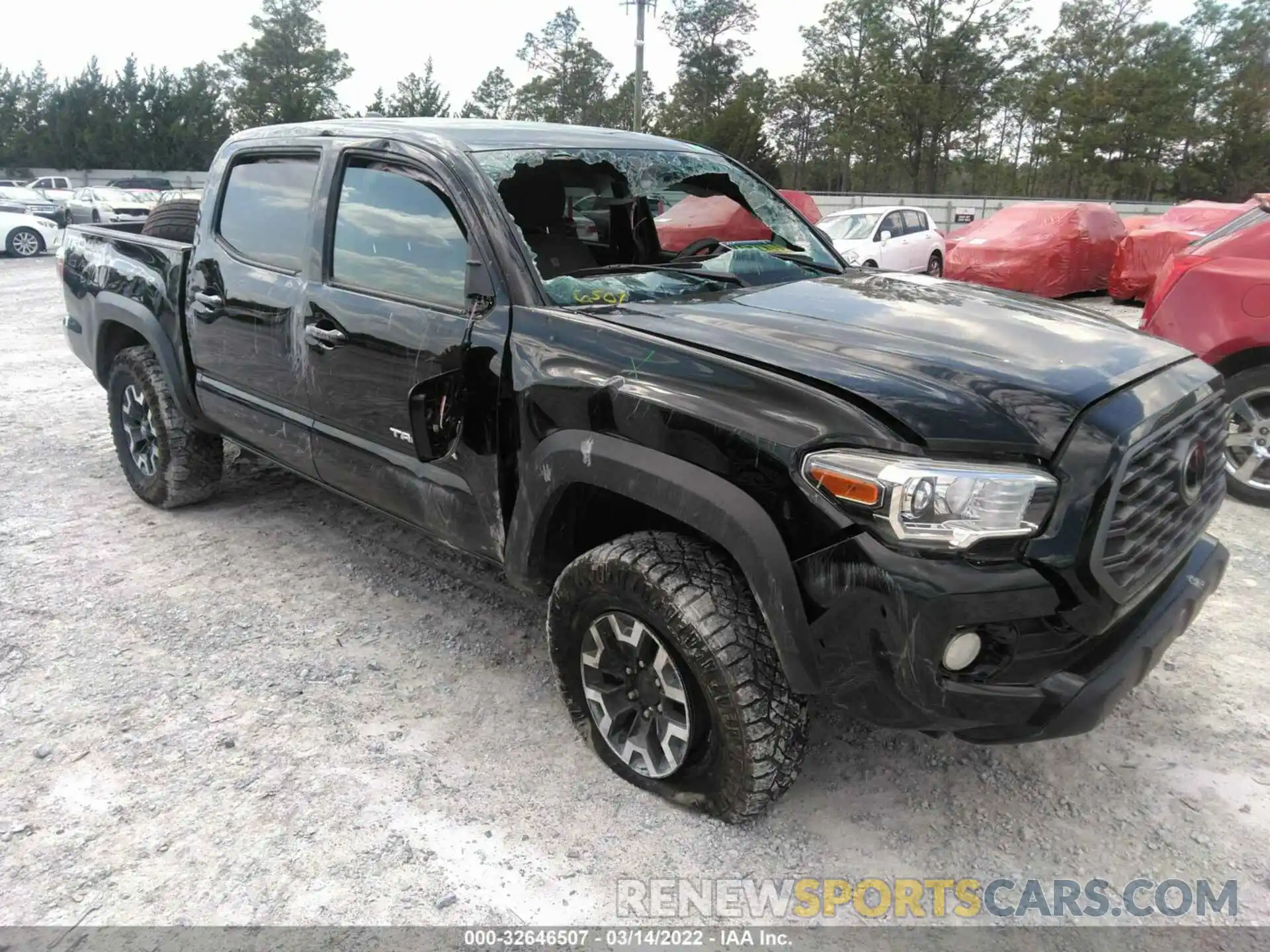 1 Photograph of a damaged car 5TFCZ5AN1LX238557 TOYOTA TACOMA 4WD 2020