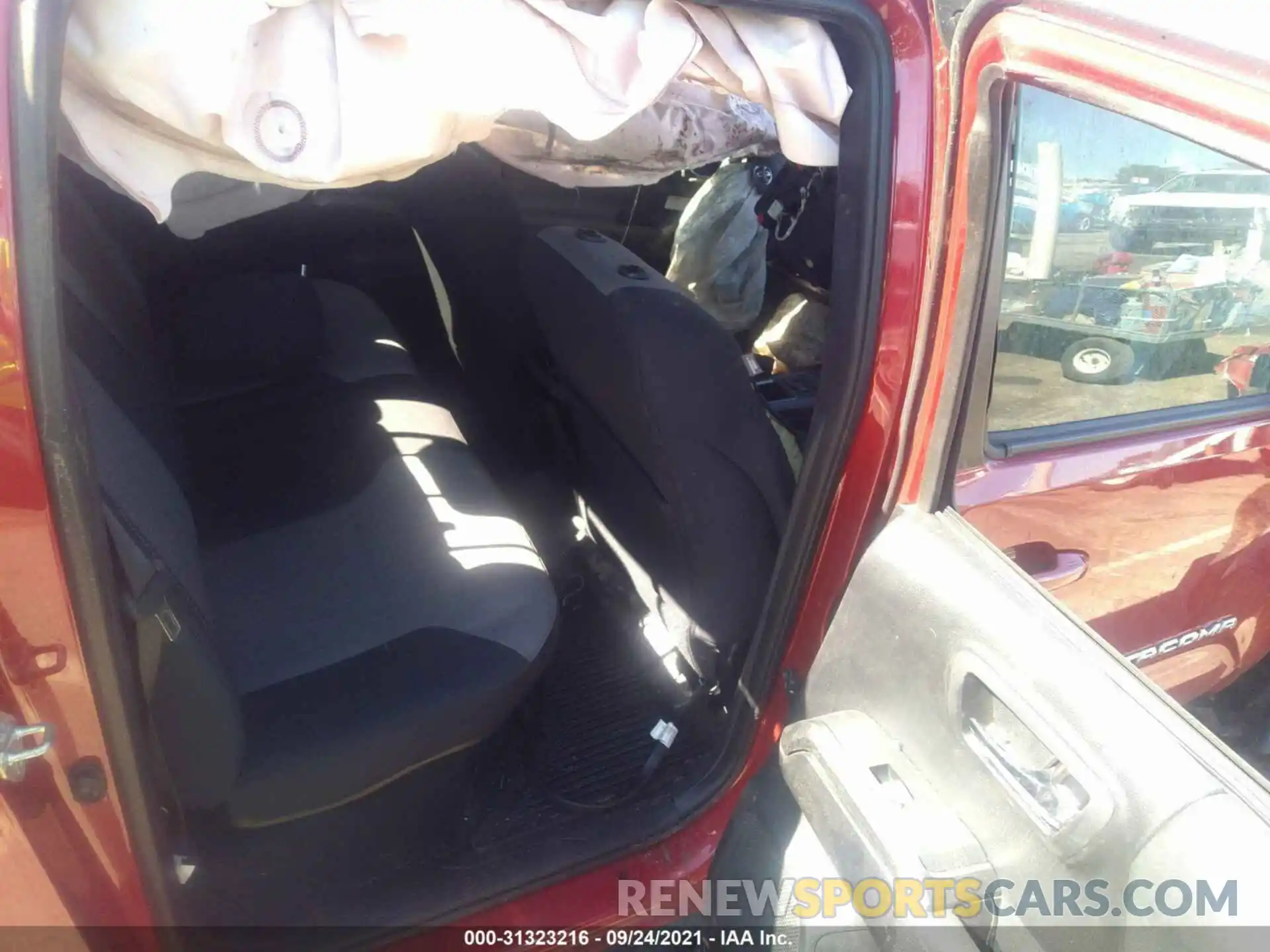 8 Photograph of a damaged car 5TFCZ5AN1LX242513 TOYOTA TACOMA 4WD 2020