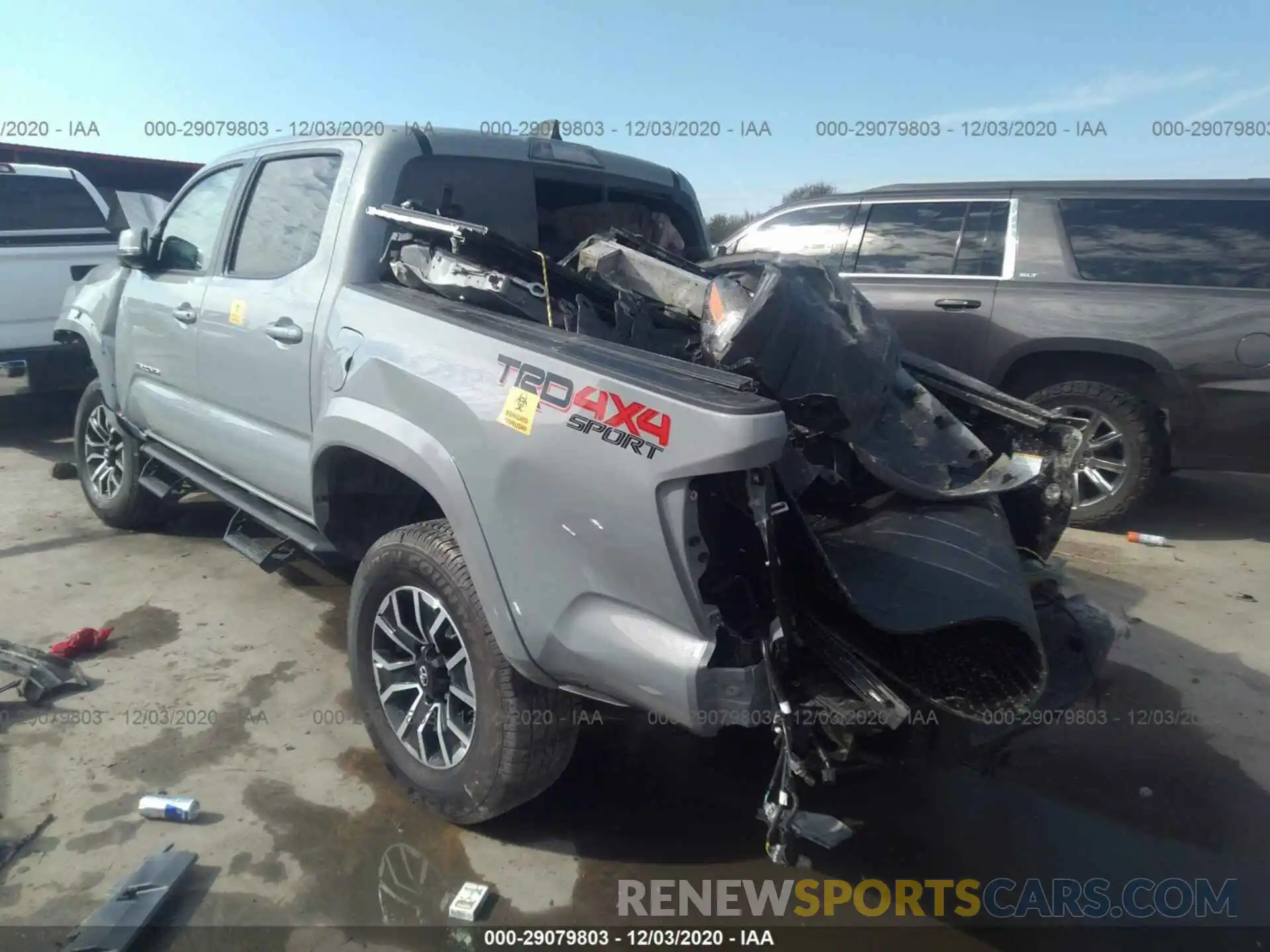 3 Photograph of a damaged car 5TFCZ5AN1LX244178 TOYOTA TACOMA 4WD 2020