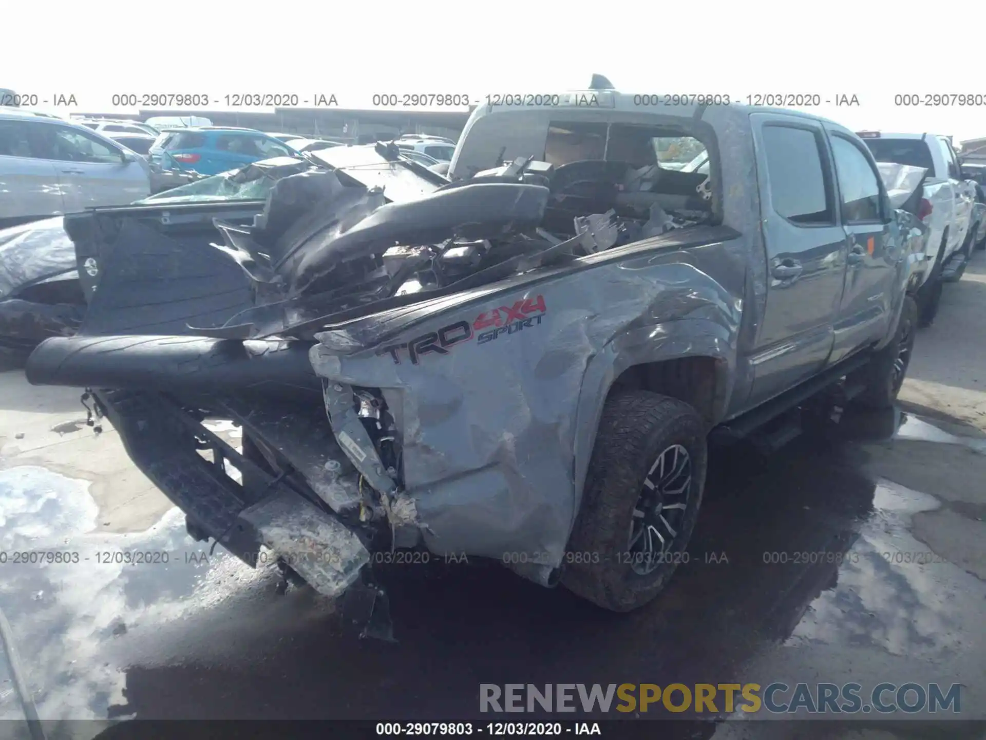 4 Photograph of a damaged car 5TFCZ5AN1LX244178 TOYOTA TACOMA 4WD 2020