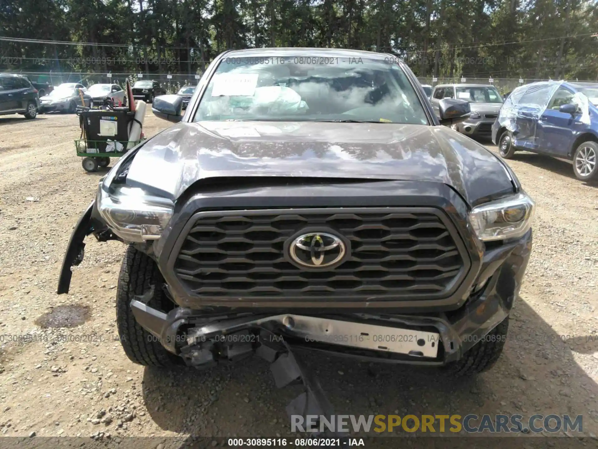 6 Photograph of a damaged car 5TFCZ5AN2LX226711 TOYOTA TACOMA 4WD 2020