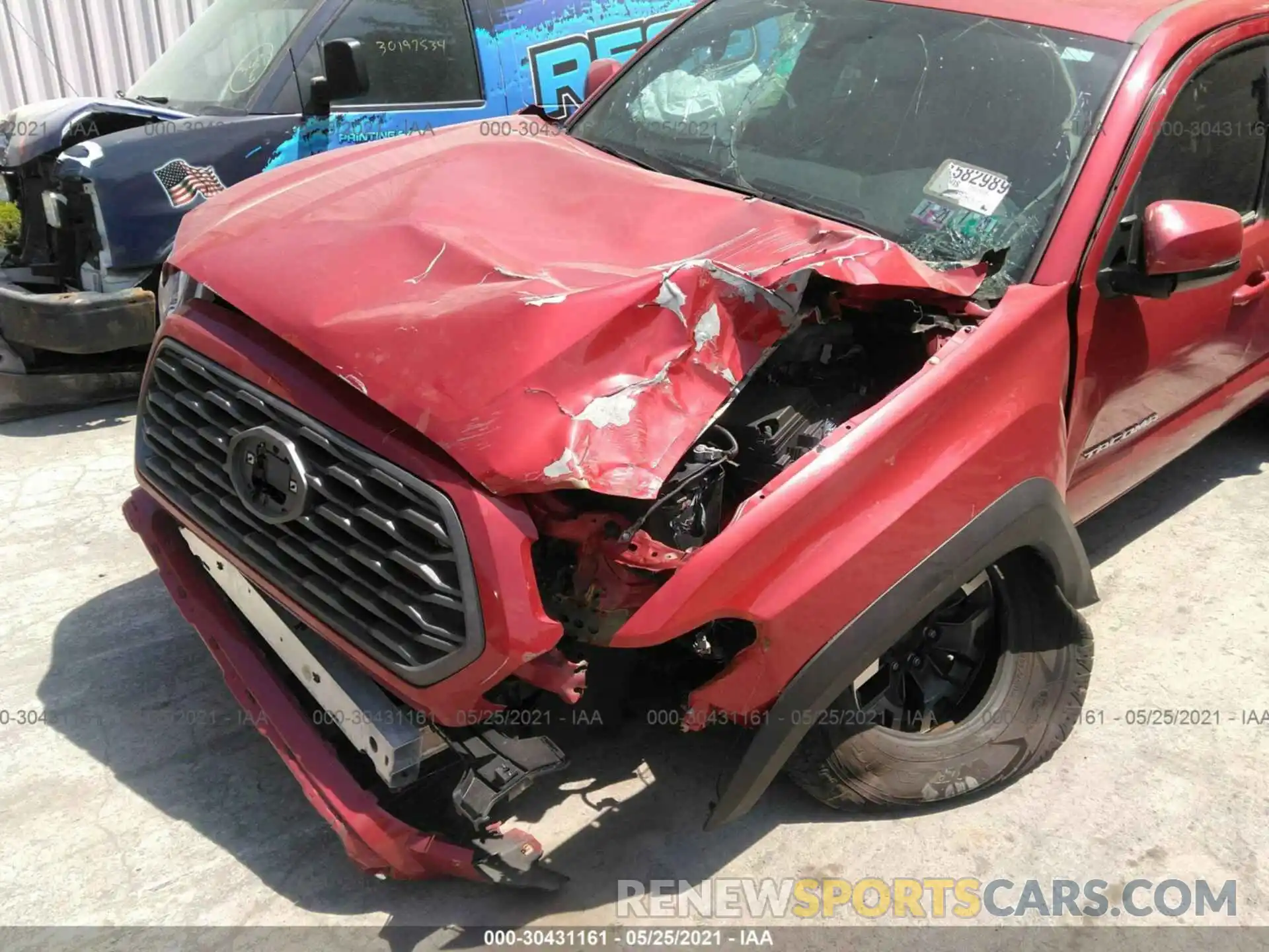 6 Photograph of a damaged car 5TFCZ5AN2LX229947 TOYOTA TACOMA 4WD 2020