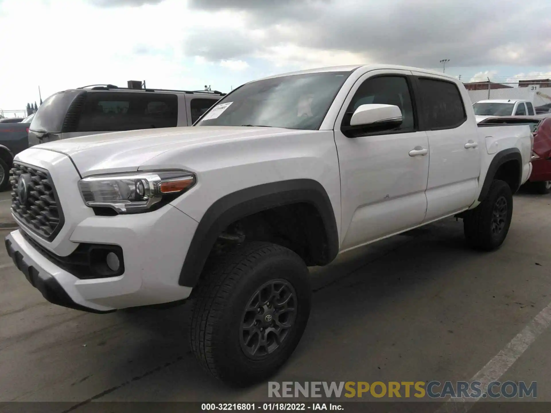 2 Photograph of a damaged car 5TFCZ5AN2LX230709 TOYOTA TACOMA 4WD 2020