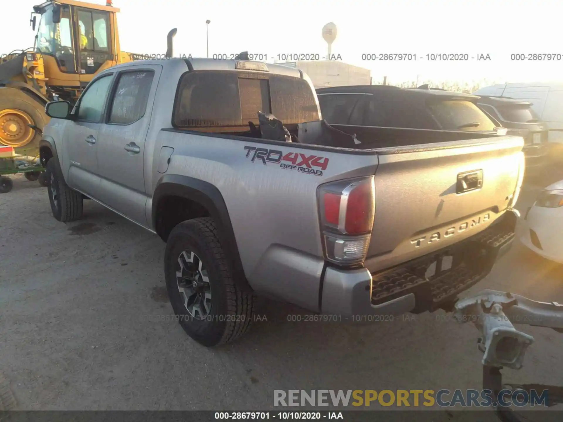 3 Photograph of a damaged car 5TFCZ5AN2LX230922 TOYOTA TACOMA 4WD 2020