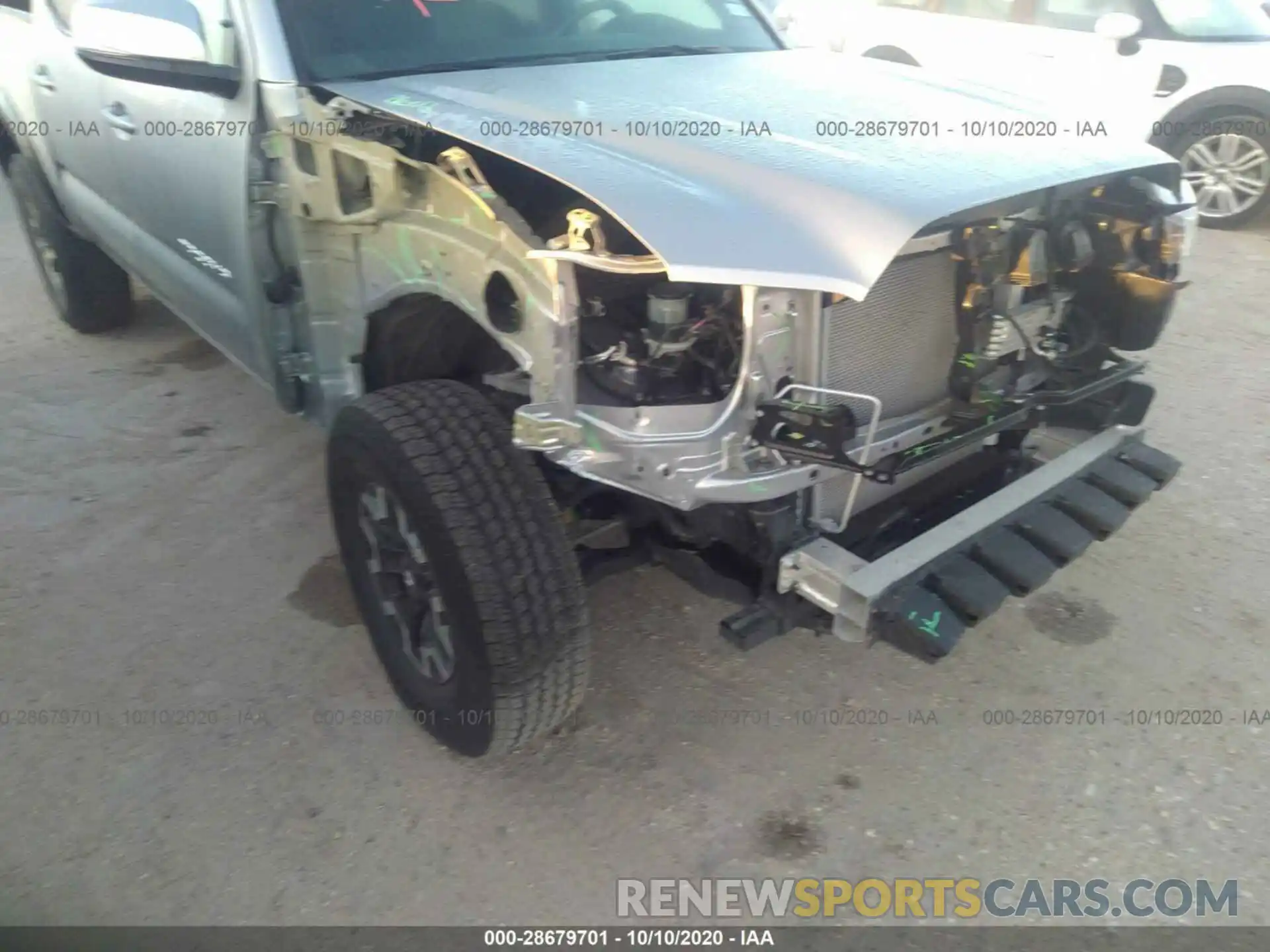 6 Photograph of a damaged car 5TFCZ5AN2LX230922 TOYOTA TACOMA 4WD 2020