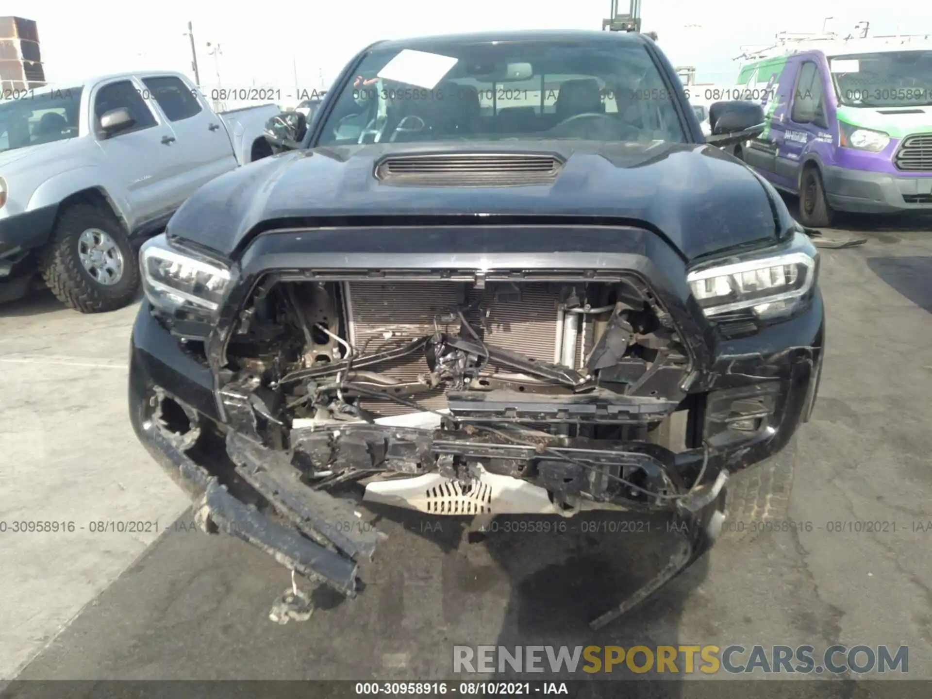 6 Photograph of a damaged car 5TFCZ5AN2LX233593 TOYOTA TACOMA 4WD 2020