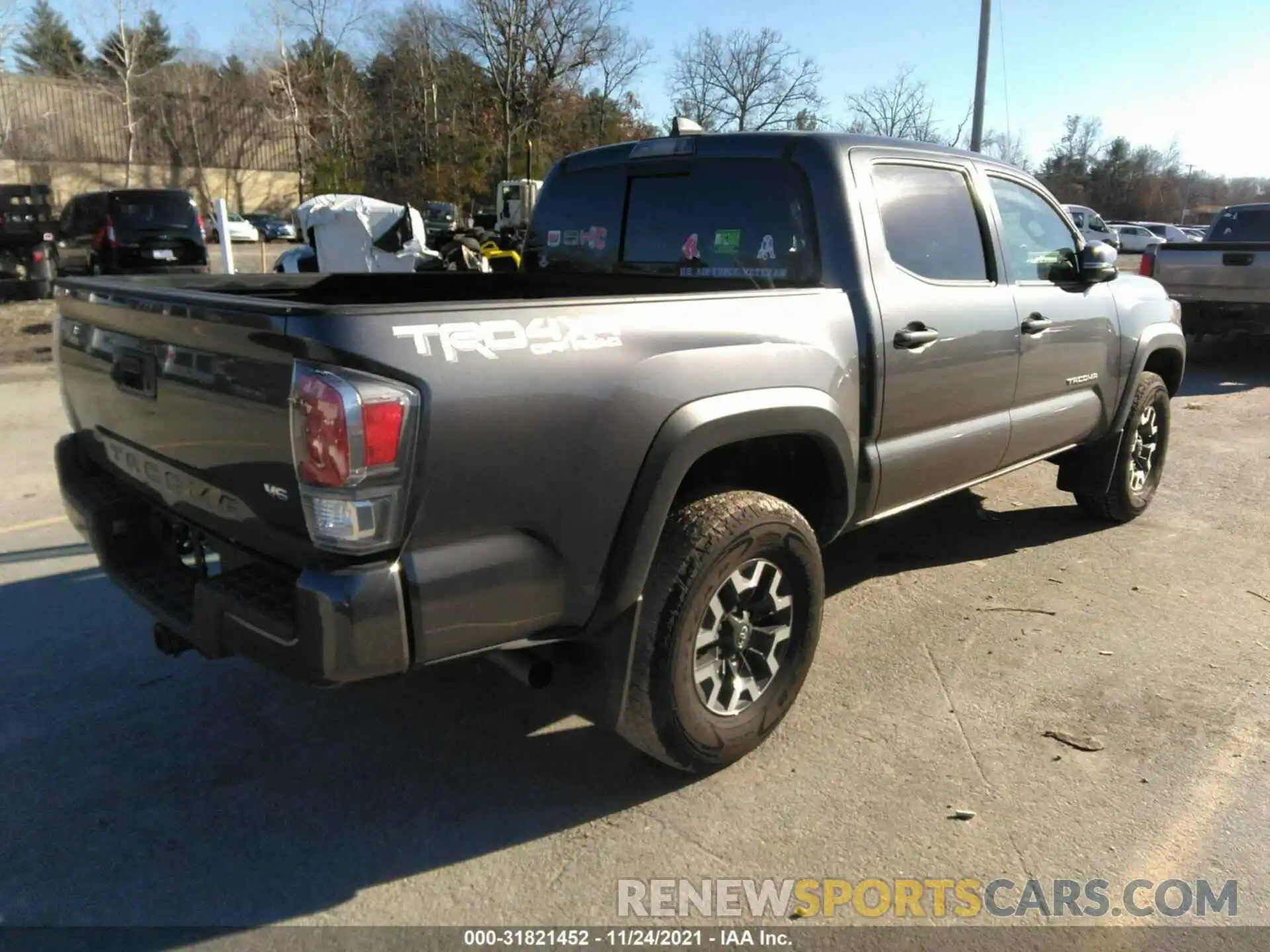 4 Photograph of a damaged car 5TFCZ5AN2LX237286 TOYOTA TACOMA 4WD 2020