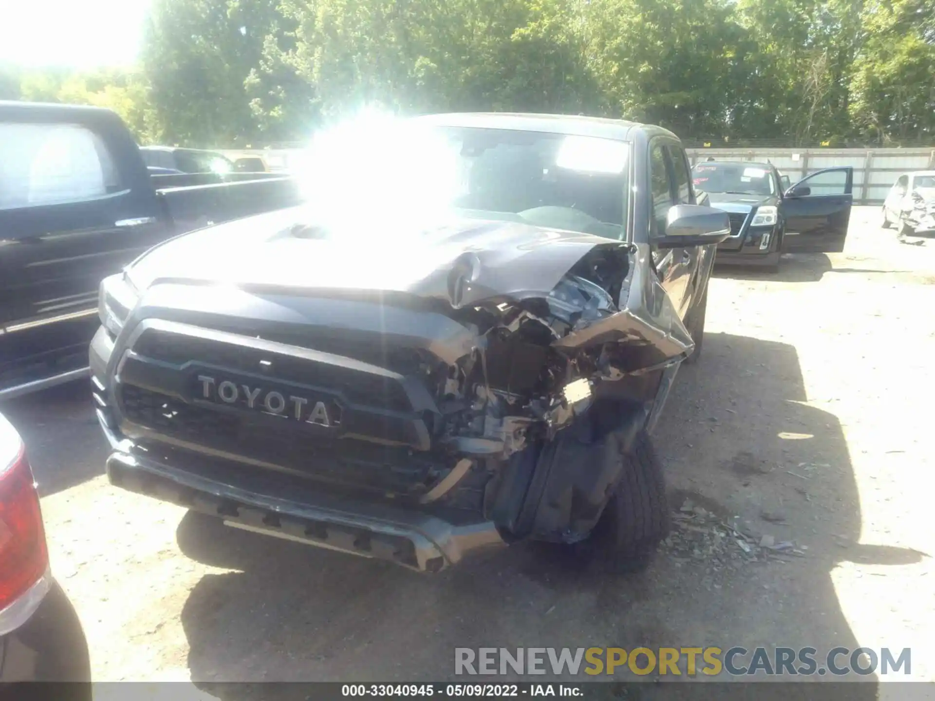 6 Фотография поврежденного автомобиля 5TFCZ5AN2LX239572 TOYOTA TACOMA 4WD 2020