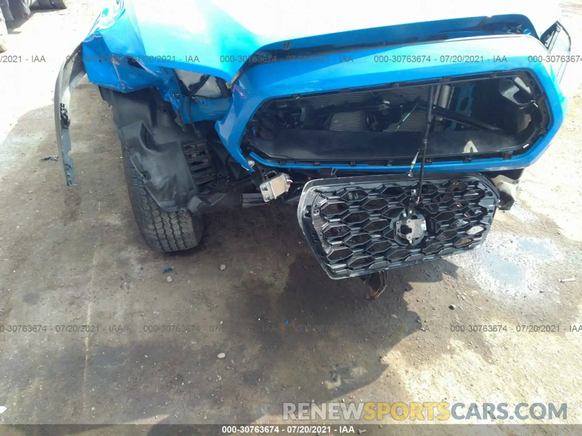 6 Фотография поврежденного автомобиля 5TFCZ5AN2LX243265 TOYOTA TACOMA 4WD 2020