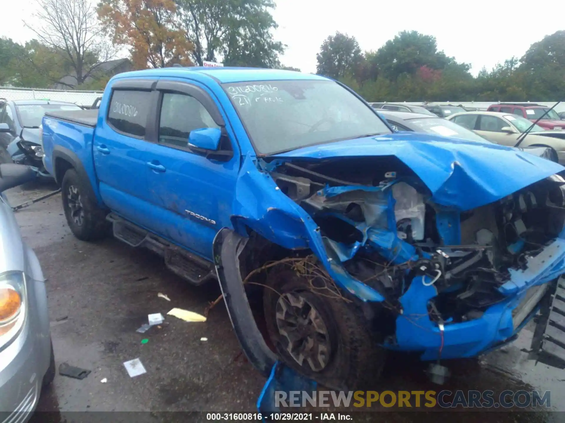 1 Photograph of a damaged car 5TFCZ5AN2LX243704 TOYOTA TACOMA 4WD 2020