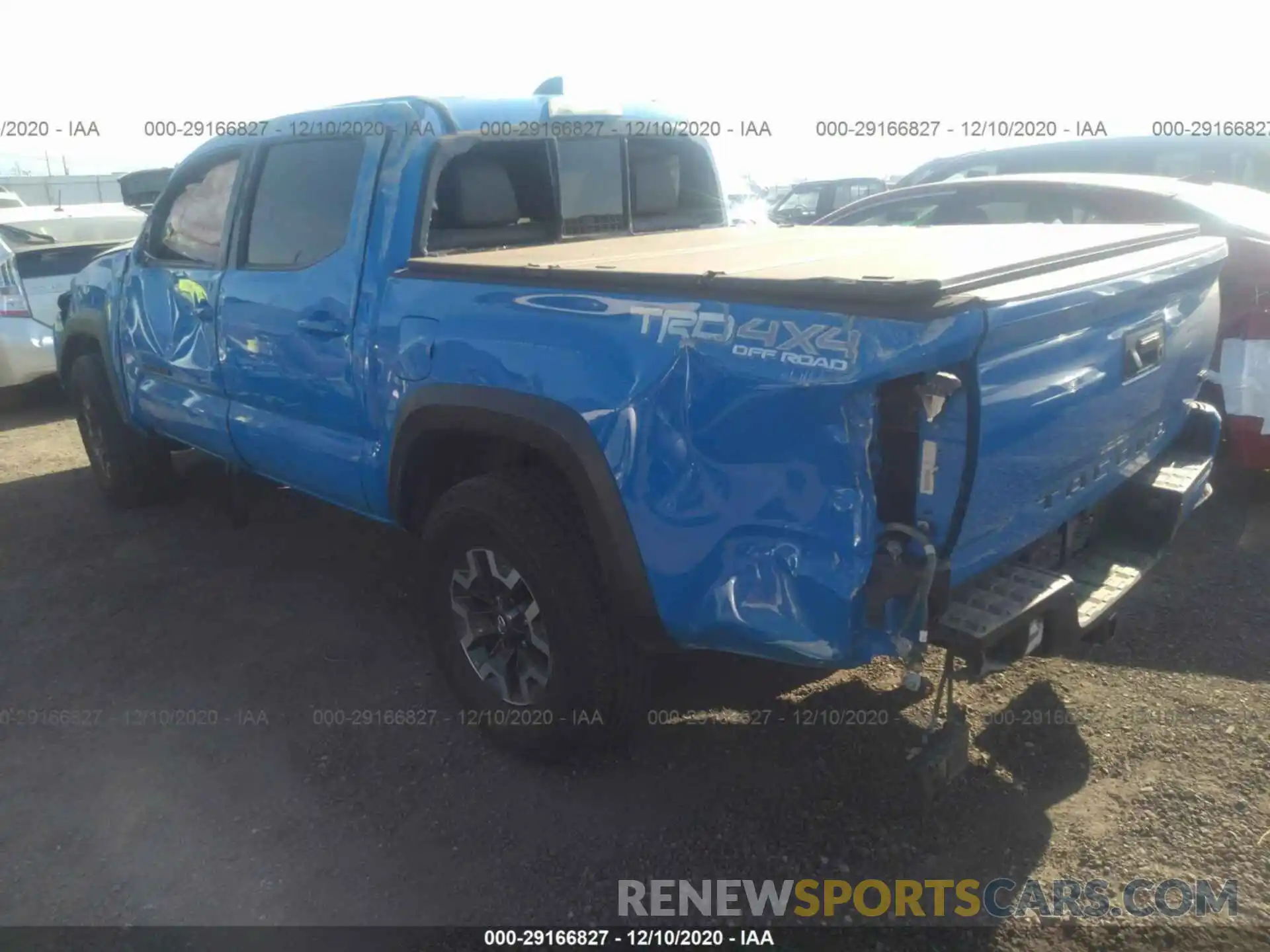 3 Photograph of a damaged car 5TFCZ5AN3LX216107 TOYOTA TACOMA 4WD 2020