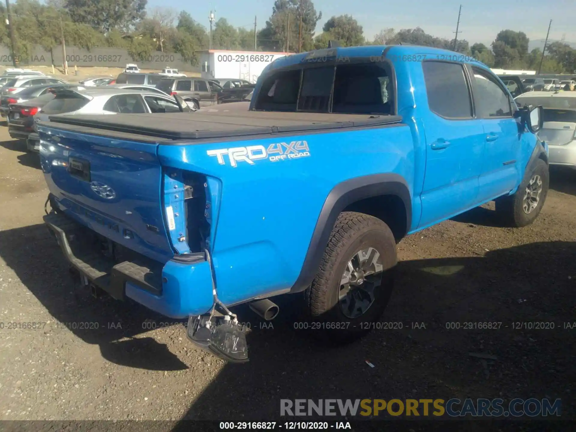 4 Photograph of a damaged car 5TFCZ5AN3LX216107 TOYOTA TACOMA 4WD 2020