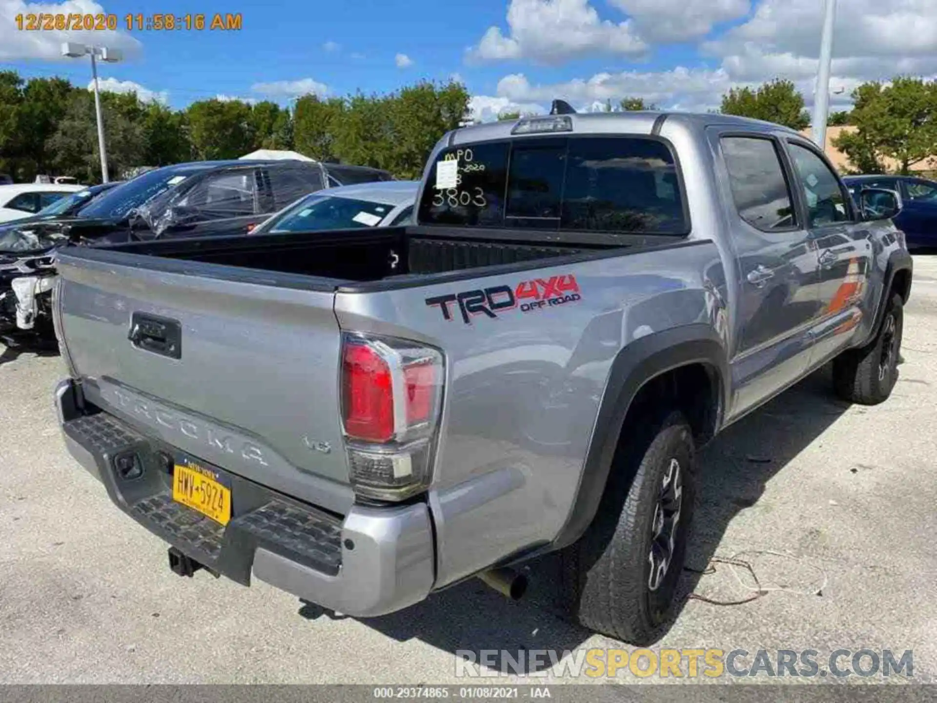 13 Photograph of a damaged car 5TFCZ5AN3LX223803 TOYOTA TACOMA 4WD 2020