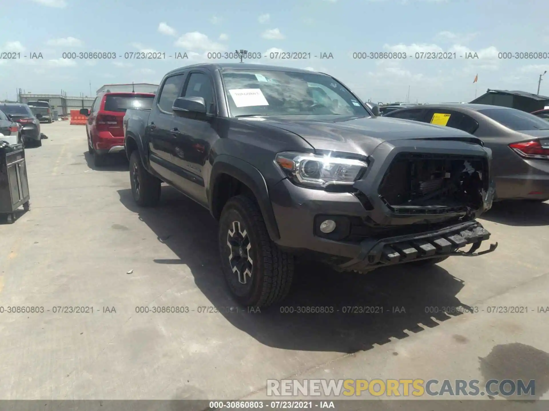 1 Фотография поврежденного автомобиля 5TFCZ5AN3LX231092 TOYOTA TACOMA 4WD 2020