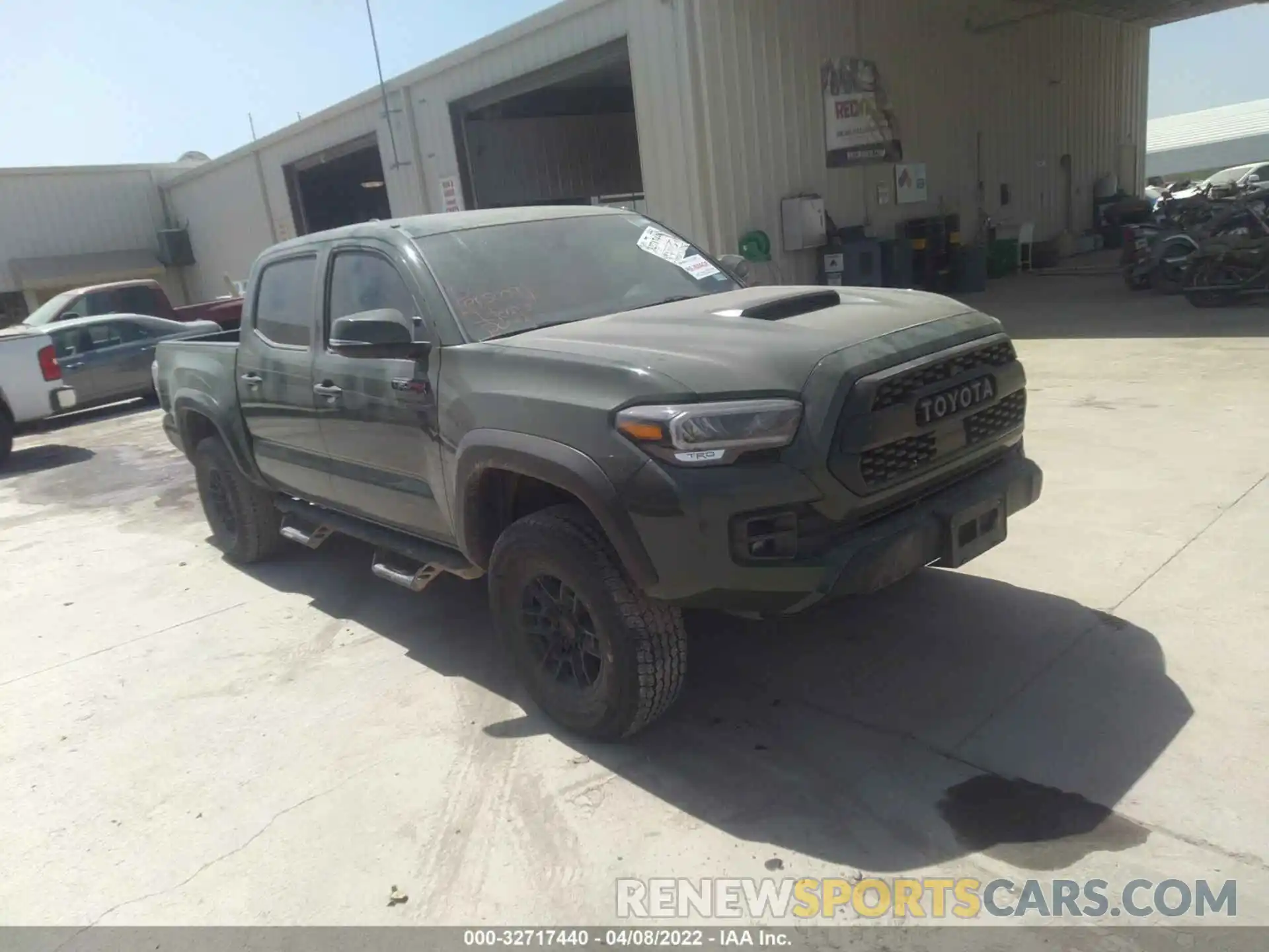 1 Photograph of a damaged car 5TFCZ5AN3LX231349 TOYOTA TACOMA 4WD 2020