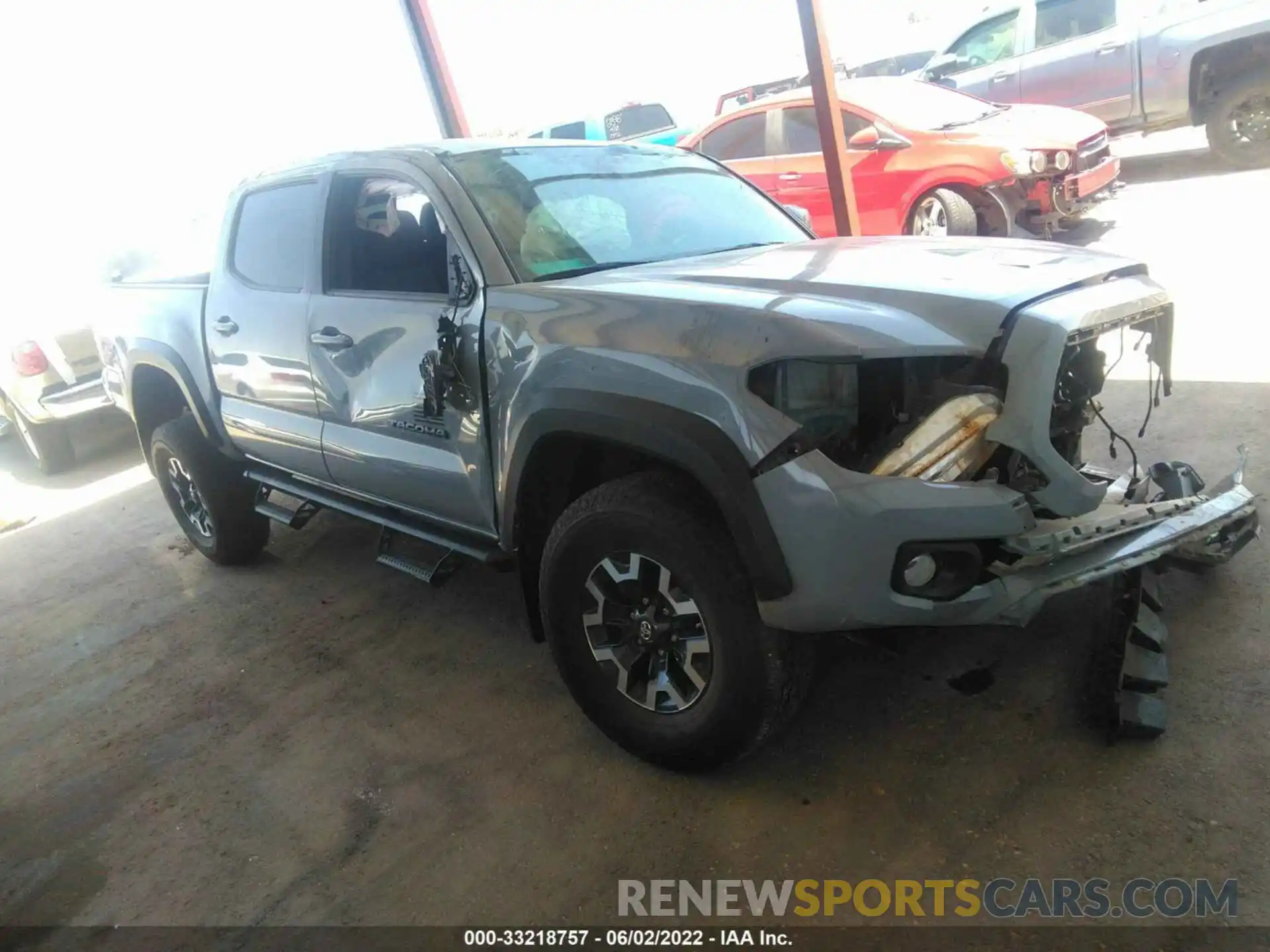 1 Photograph of a damaged car 5TFCZ5AN3LX235143 TOYOTA TACOMA 4WD 2020