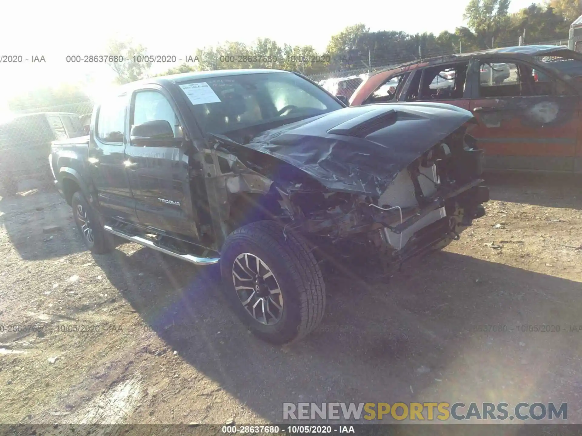 1 Photograph of a damaged car 5TFCZ5AN3LX237085 TOYOTA TACOMA 4WD 2020