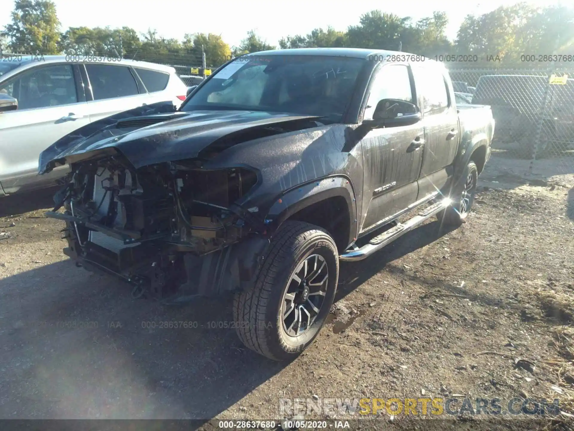 2 Фотография поврежденного автомобиля 5TFCZ5AN3LX237085 TOYOTA TACOMA 4WD 2020