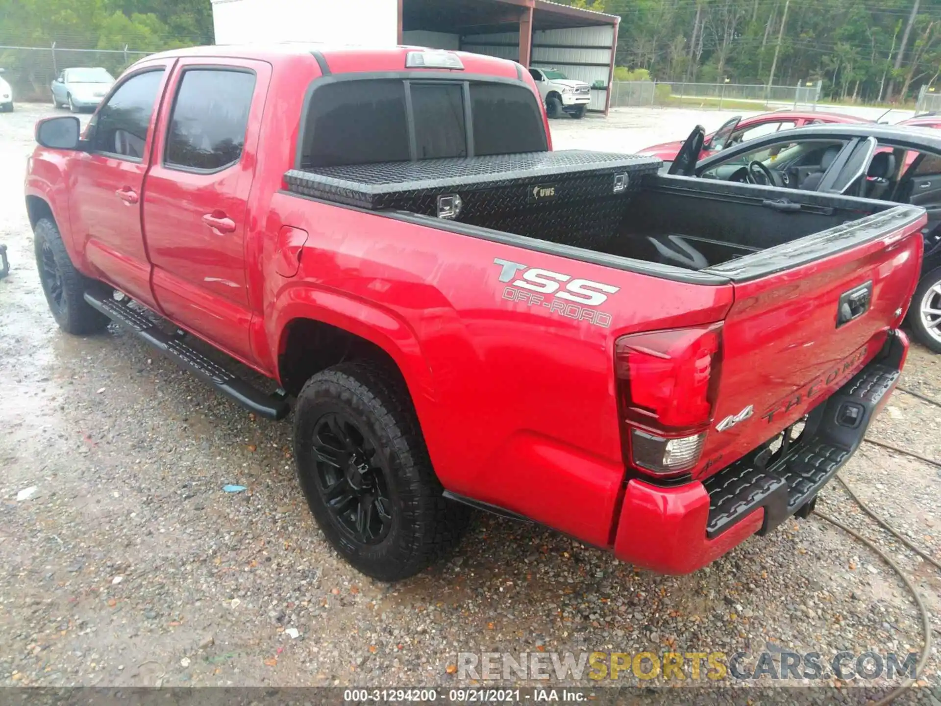 3 Photograph of a damaged car 5TFCZ5AN3LX239094 TOYOTA TACOMA 4WD 2020